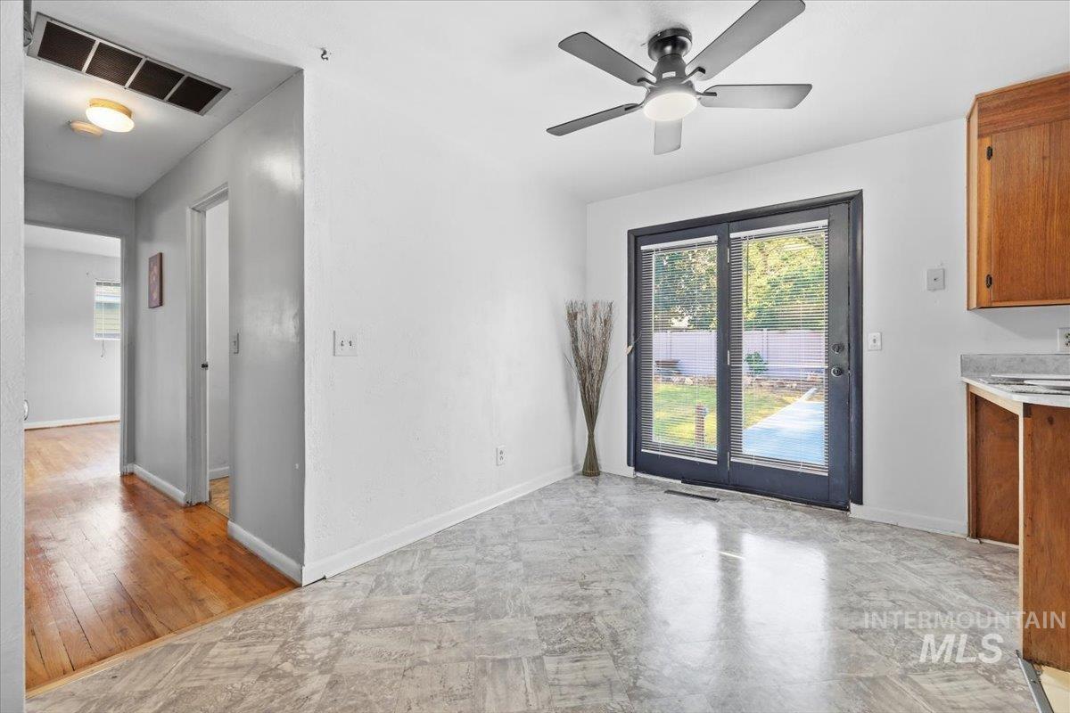2670 S Montana, Caldwell, Idaho 83605, 3 Bedrooms, 1.5 Bathrooms, Residential For Sale, Price $399,000, 98995102