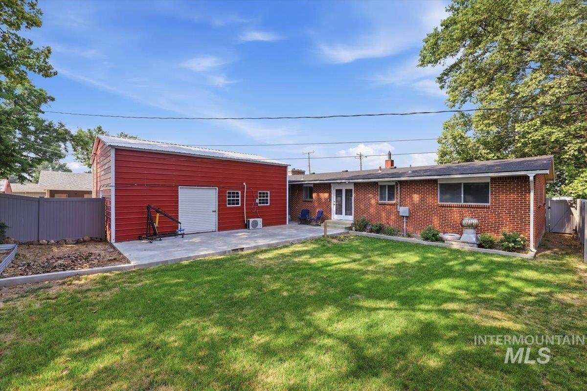 2670 S Montana, Caldwell, Idaho 83605, 3 Bedrooms, 1.5 Bathrooms, Residential For Sale, Price $399,000, 98995102