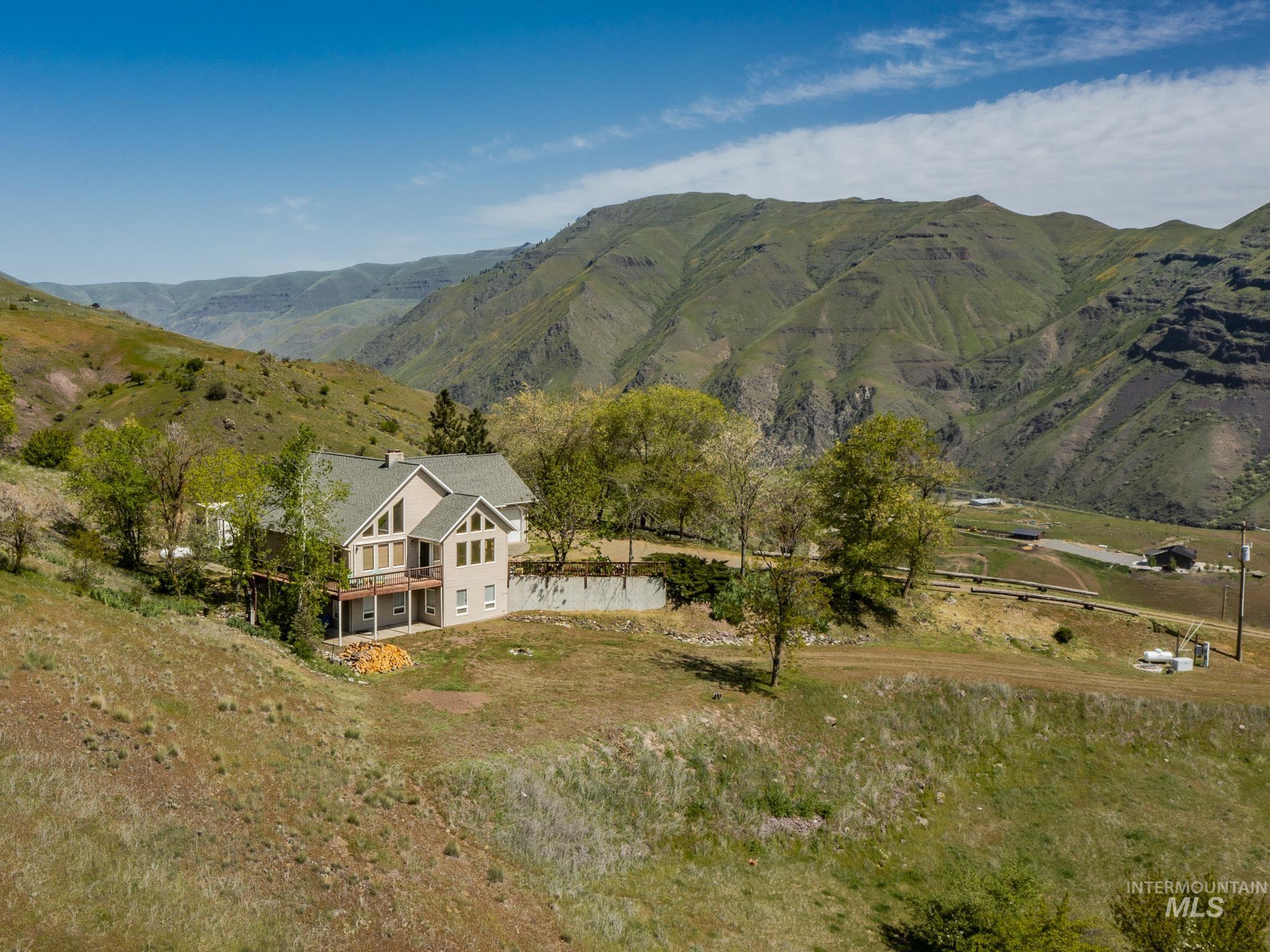 160 Buckhorn Road, White Bird, Idaho 83554, 3 Bedrooms, 3 Bathrooms, Residential For Sale, Price $595,000,MLS 98995103