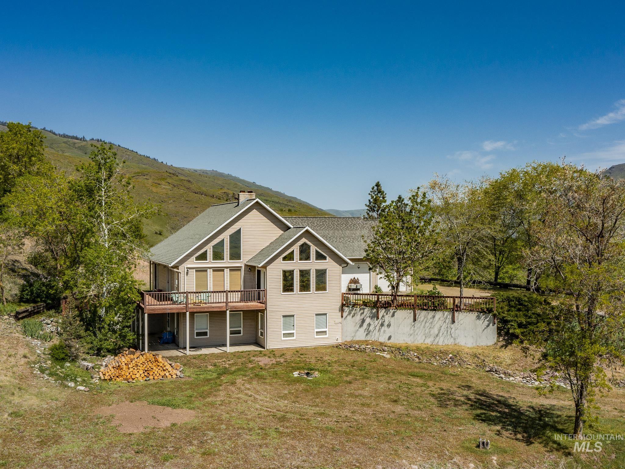 160 Buckhorn Road, White Bird, Idaho 83554, 3 Bedrooms, 3 Bathrooms, Residential For Sale, Price $595,000,MLS 98995103