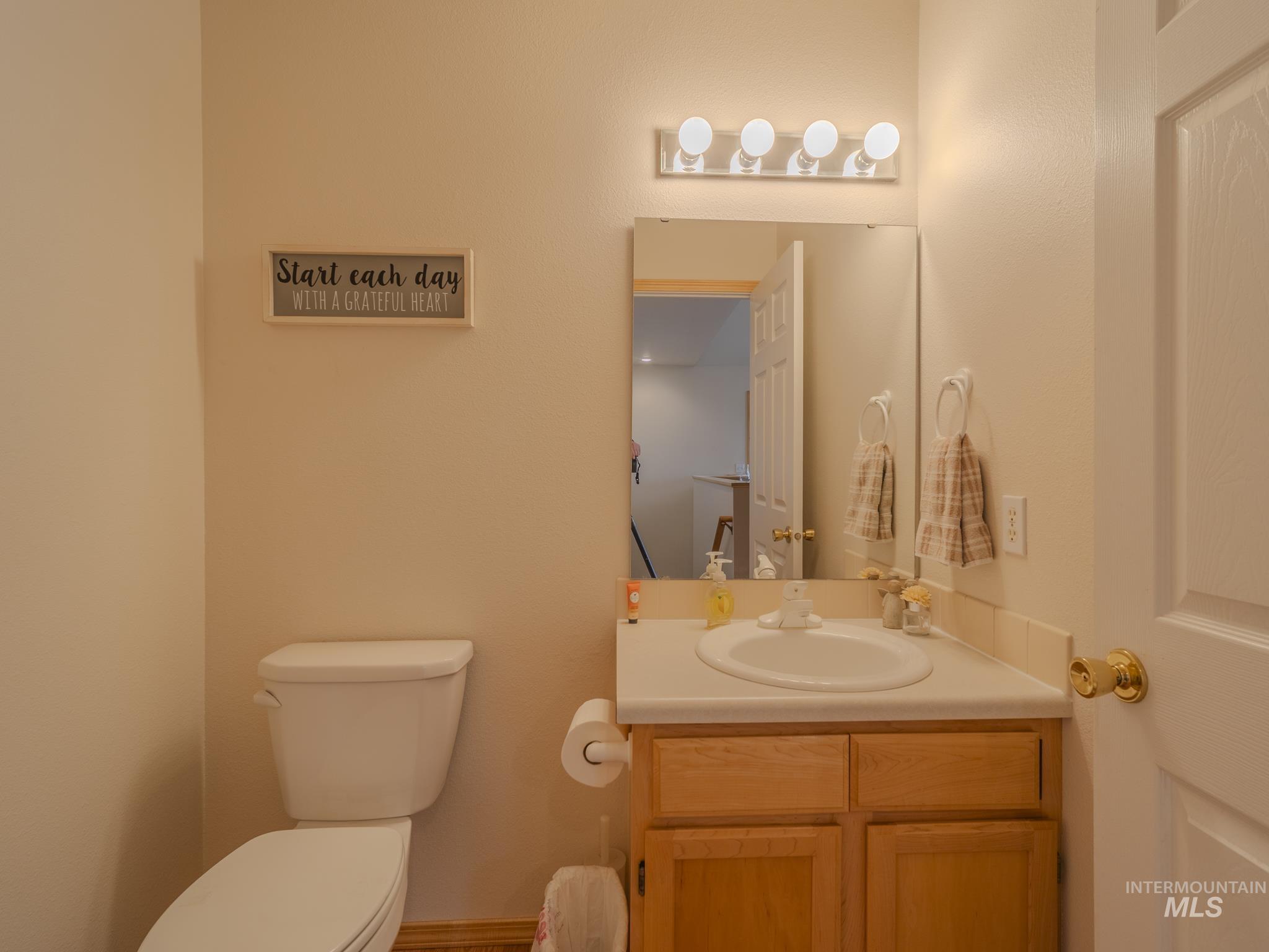 160 Buckhorn Road, White Bird, Idaho 83554, 3 Bedrooms, 3 Bathrooms, Residential For Sale, Price $595,000, 98995103