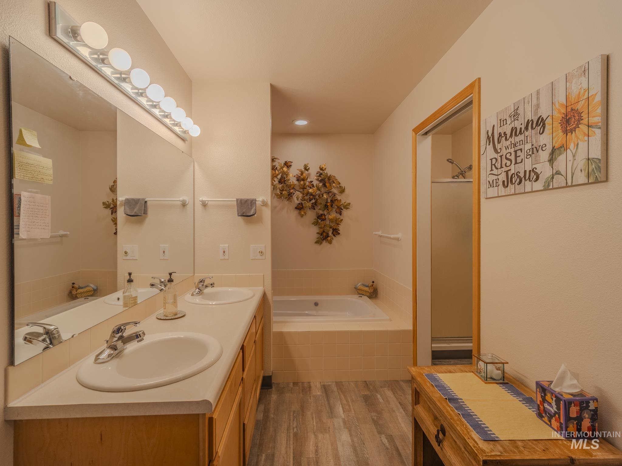 160 Buckhorn Road, White Bird, Idaho 83554, 3 Bedrooms, 3 Bathrooms, Residential For Sale, Price $595,000, 98995103