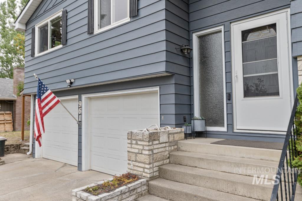 961 N Cleveland Street, Moscow, Idaho 83843, 3 Bedrooms, 3 Bathrooms, Residential For Sale, Price $469,900, 98995105