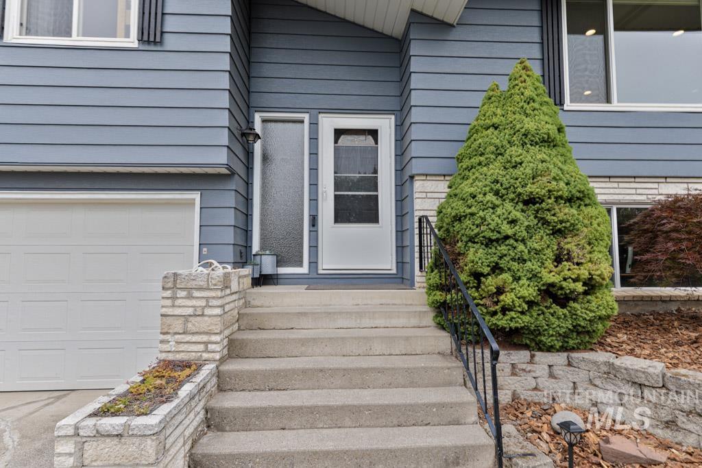 961 N Cleveland Street, Moscow, Idaho 83843, 3 Bedrooms, 3 Bathrooms, Residential For Sale, Price $469,900, 98995105