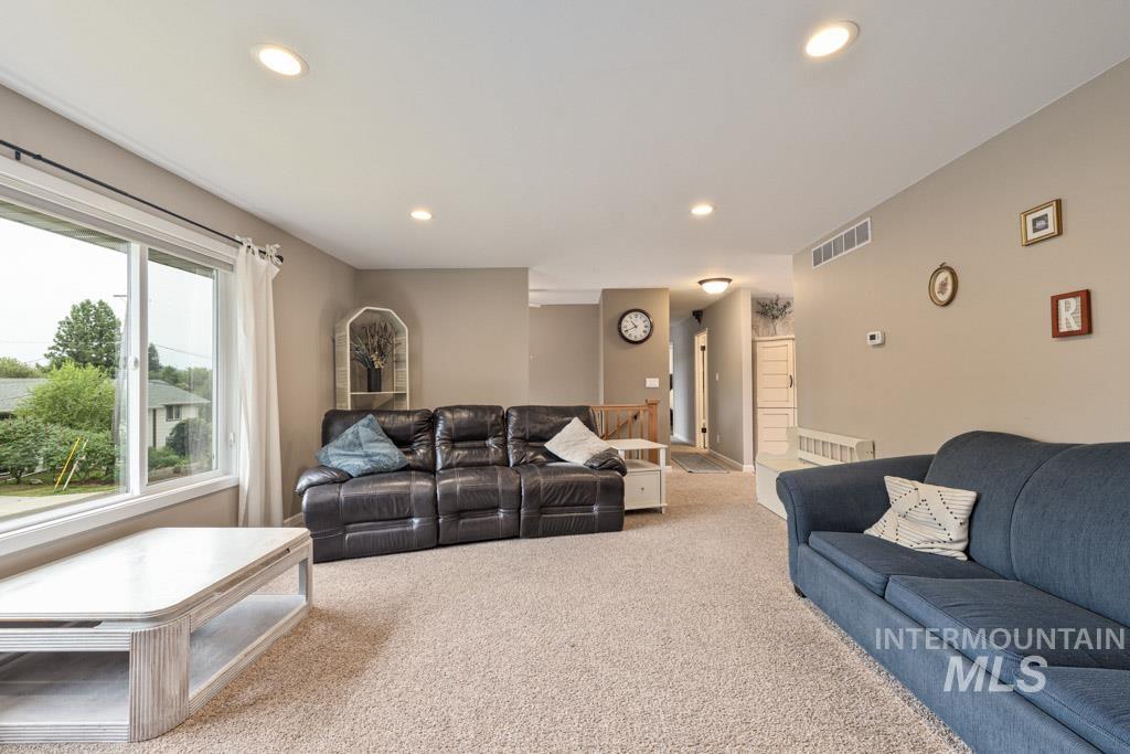 961 N Cleveland Street, Moscow, Idaho 83843, 3 Bedrooms, 3 Bathrooms, Residential For Sale, Price $469,900, 98995105