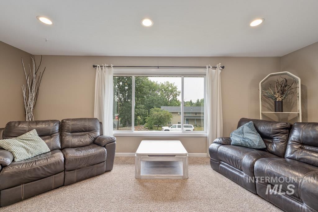 961 N Cleveland Street, Moscow, Idaho 83843, 3 Bedrooms, 3 Bathrooms, Residential For Sale, Price $469,900, 98995105