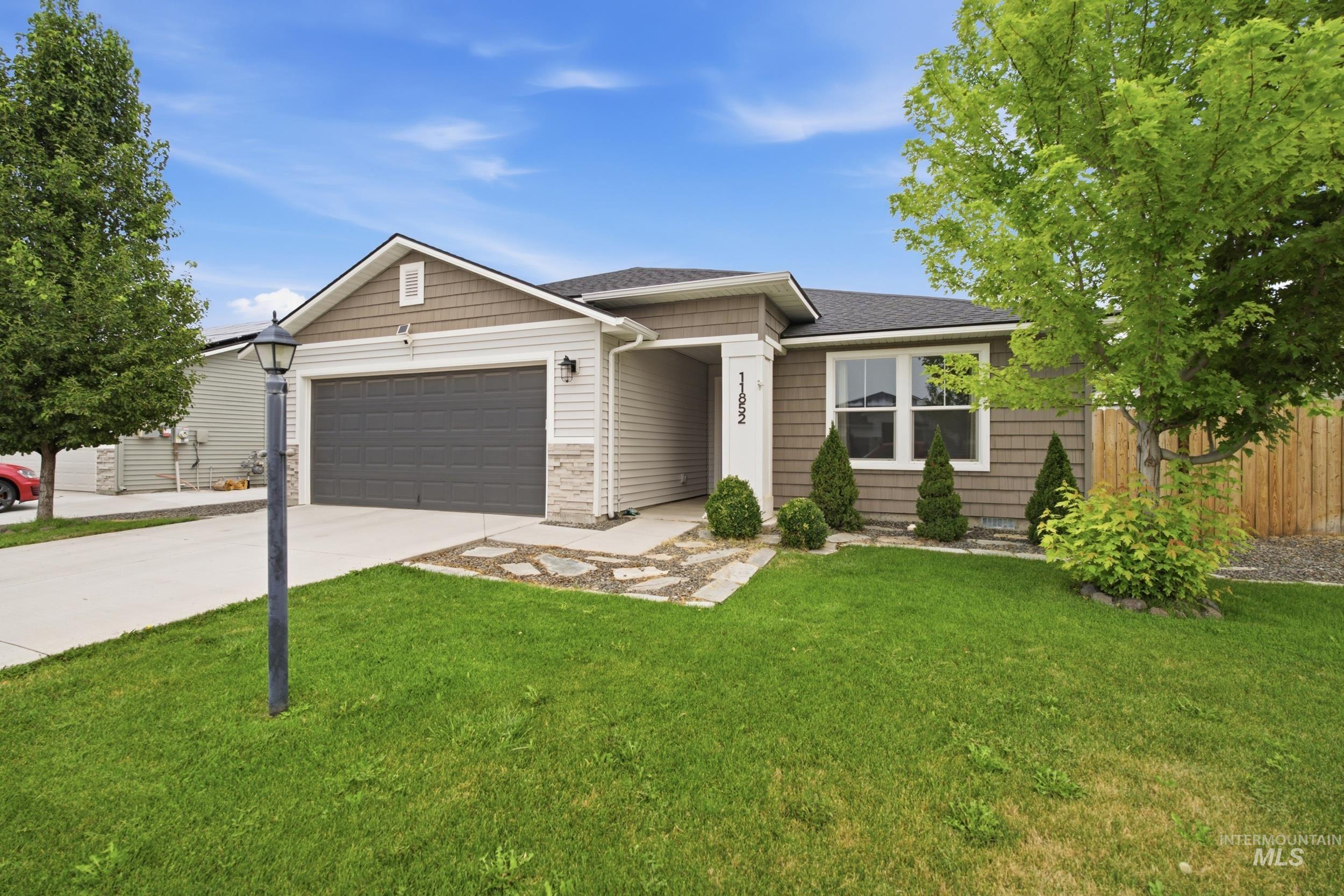 11852 Wilmington St, Caldwell, Idaho 83605, 3 Bedrooms, 2 Bathrooms, Residential For Sale, Price $394,900,MLS 98995107