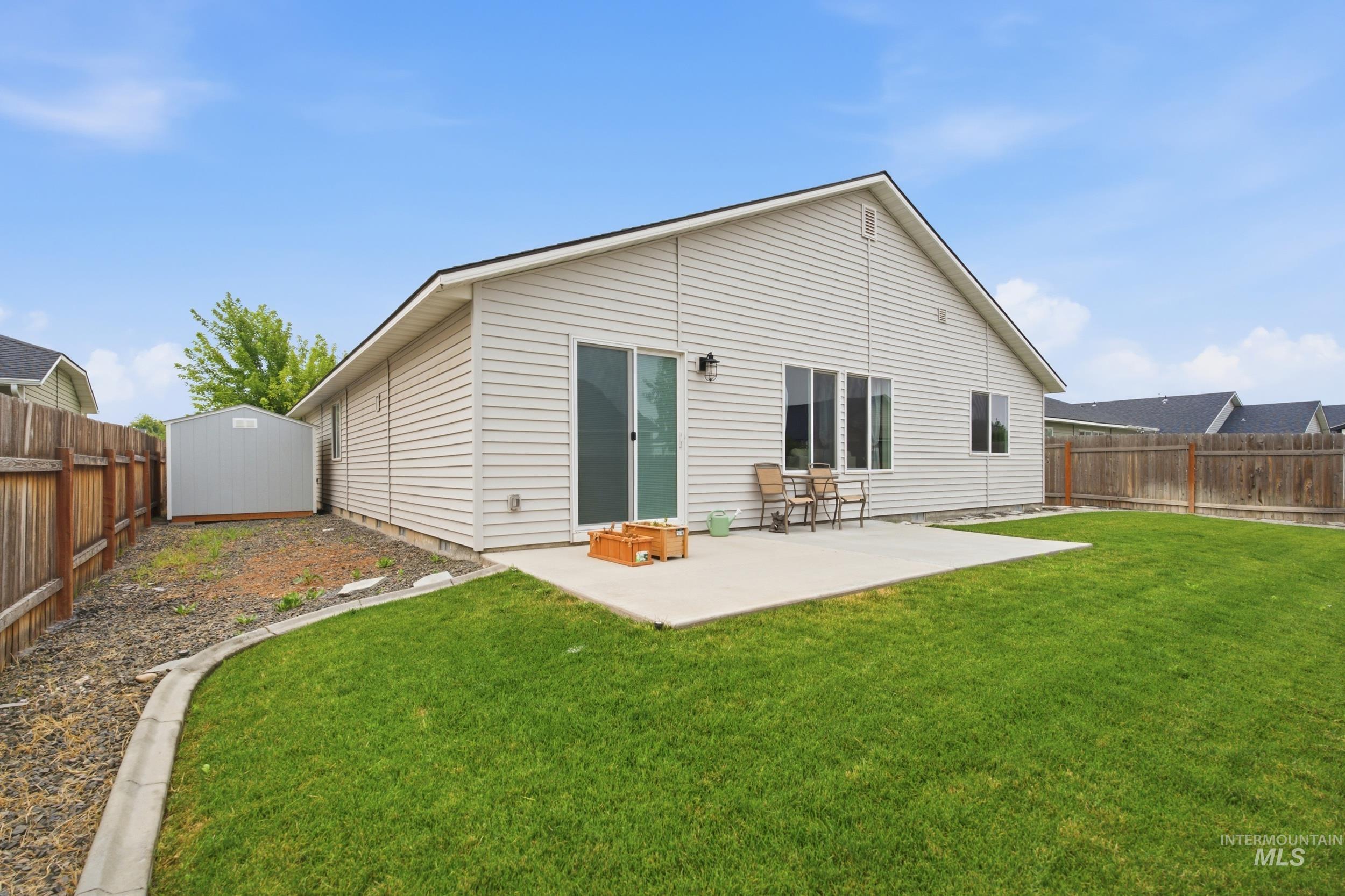 11852 Wilmington St, Caldwell, Idaho 83605, 3 Bedrooms, 2 Bathrooms, Residential For Sale, Price $394,900,MLS 98995107