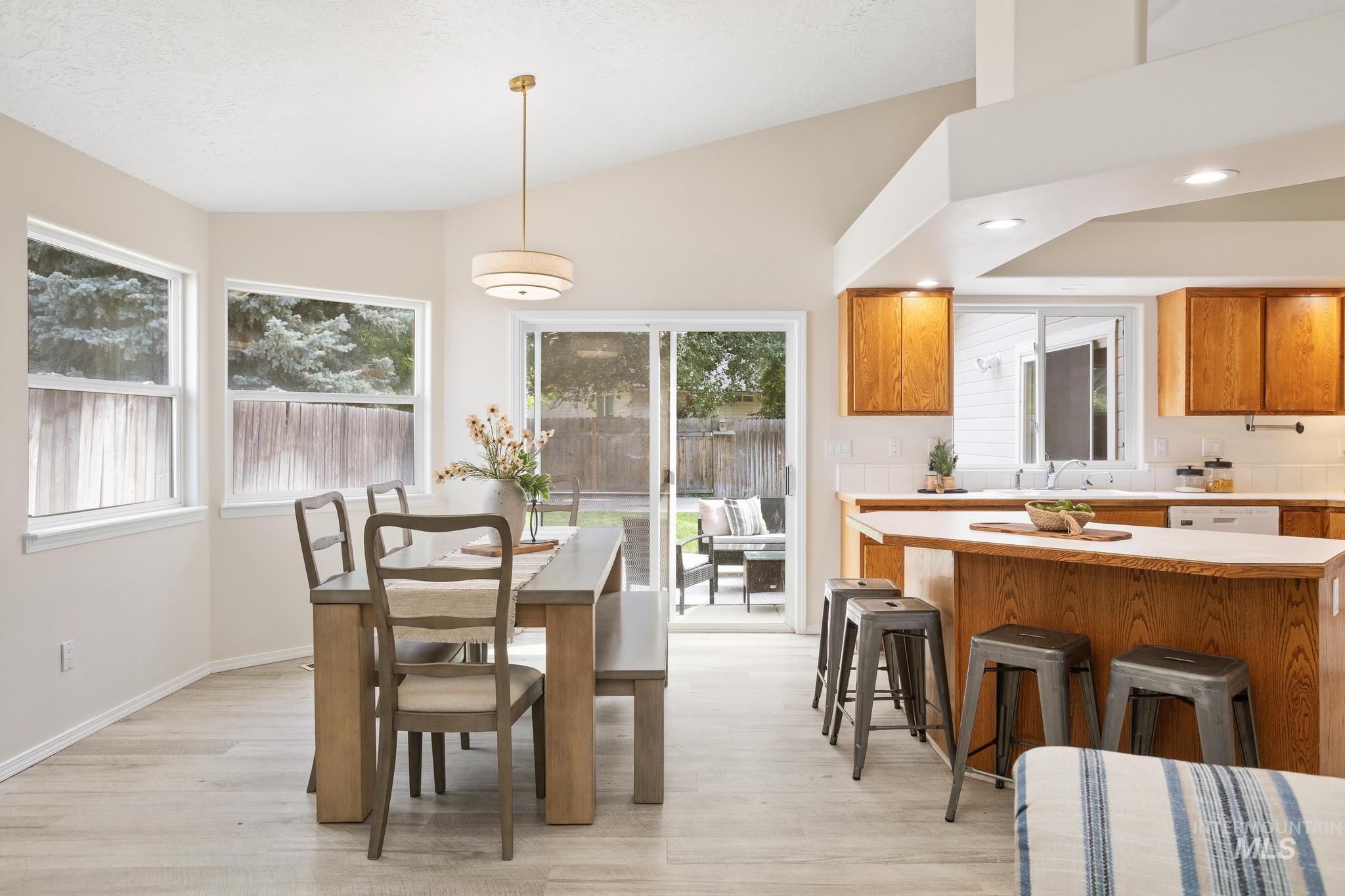 2305 E Chateau Dr, Meridian, Idaho 83646, 3 Bedrooms, 2 Bathrooms, Residential For Sale, Price $439,900,MLS 98995109