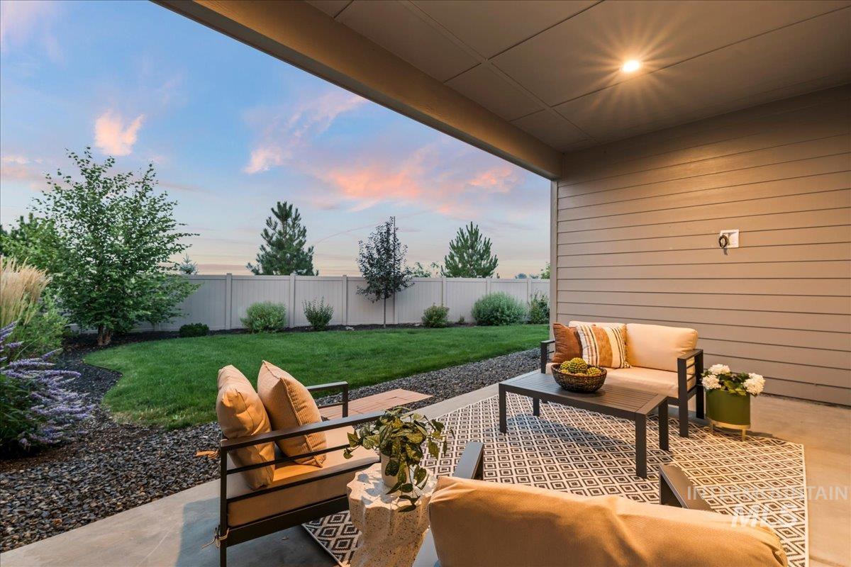 2218 N Leatherwood Ave, Star, Idaho 83669, 2 Bedrooms, 2 Bathrooms, Residential For Sale, Price $459,500,MLS 98995110