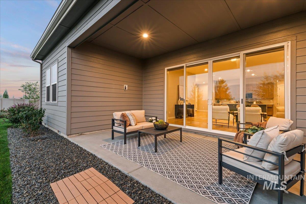 2218 N Leatherwood Ave, Star, Idaho 83669, 2 Bedrooms, 2 Bathrooms, Residential For Sale, Price $459,500,MLS 98995110