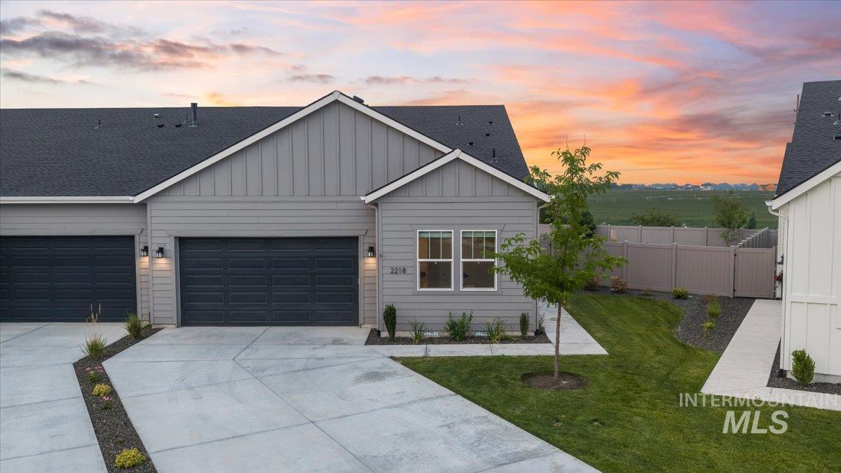 2218 N Leatherwood Ave, Star, Idaho 83669, 2 Bedrooms, 2 Bathrooms, Residential For Sale, Price $459,500,MLS 98995110