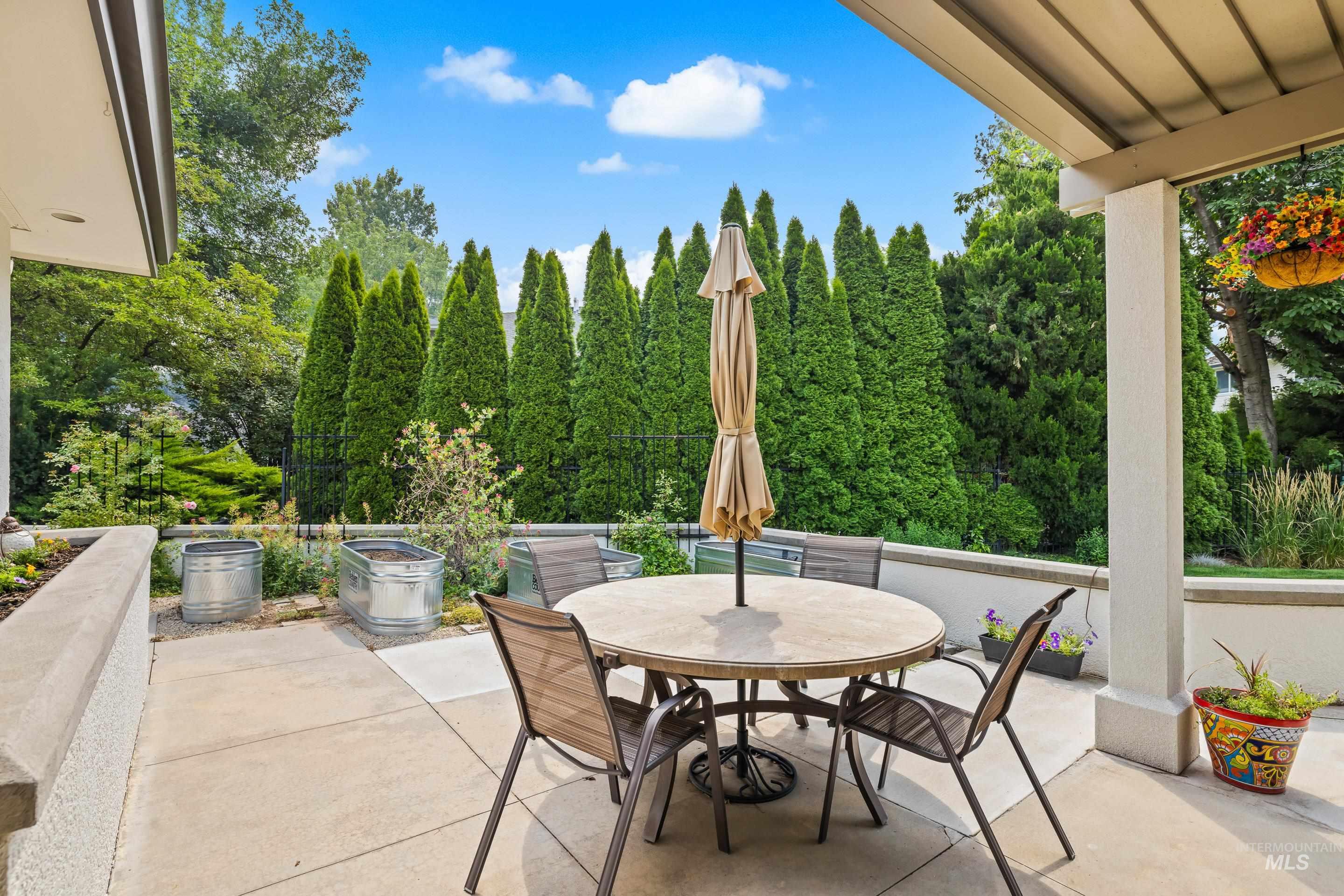 11247 W Hickory Bark Drive, Boise, Idaho 83713, 5 Bedrooms, 4 Bathrooms, Residential For Sale, Price $925,000,MLS 98995112