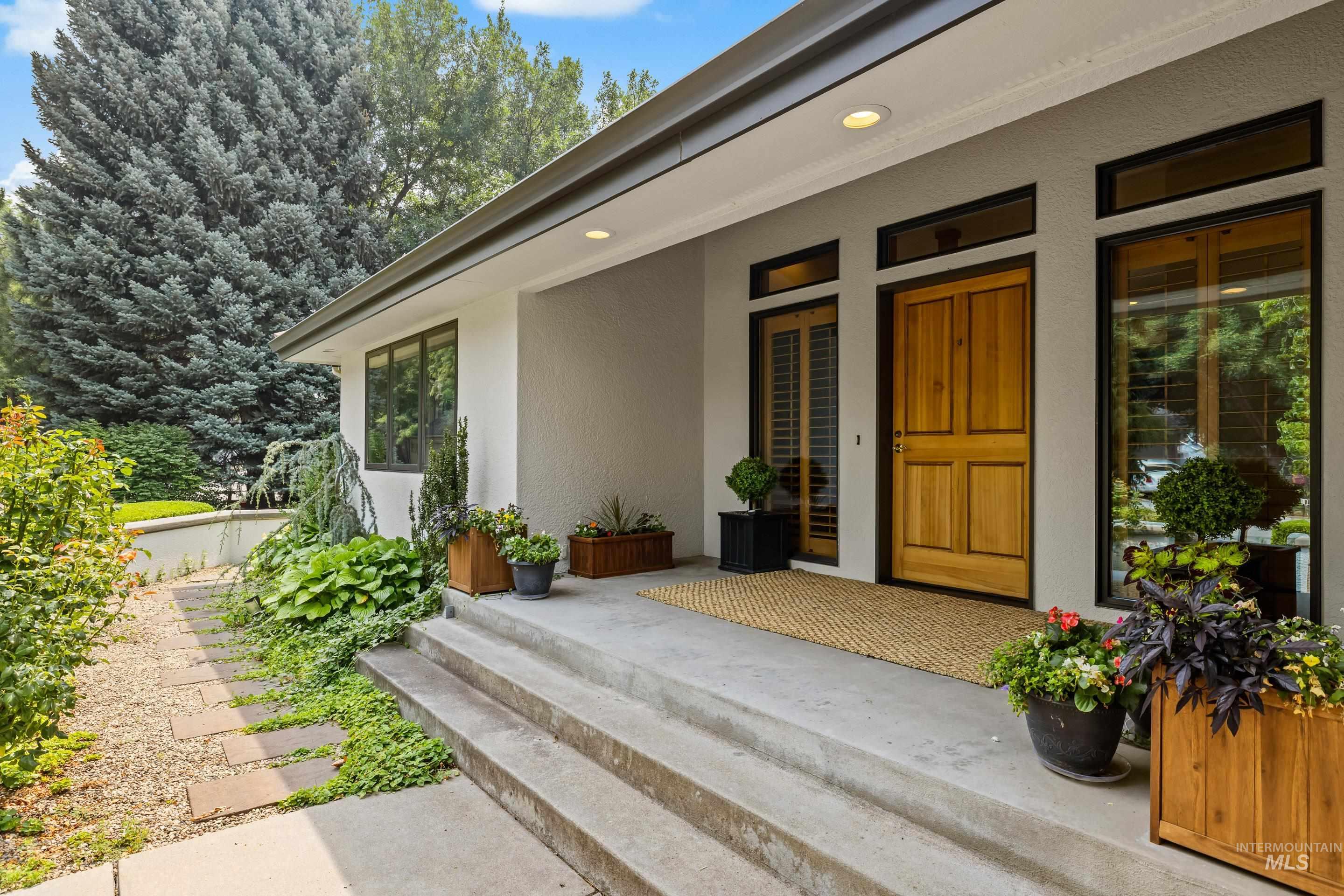 11247 W Hickory Bark Drive, Boise, Idaho 83713, 5 Bedrooms, 4 Bathrooms, Residential For Sale, Price $925,000,MLS 98995112