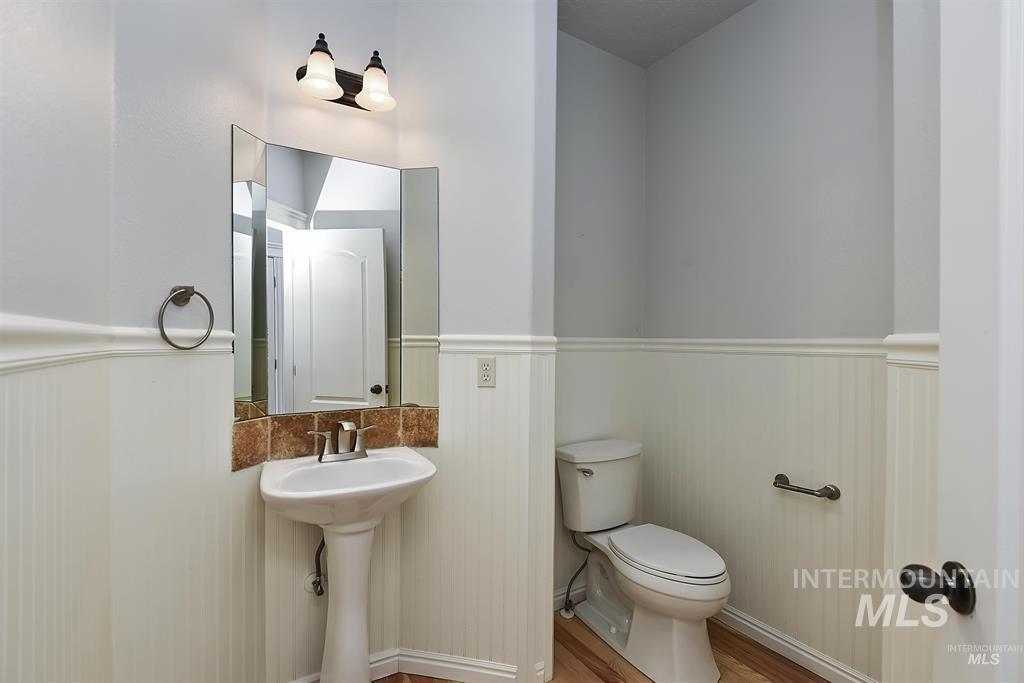 12291 S Essex Way, Nampa, Idaho 83686, 5 Bedrooms, 3.5 Bathrooms, Residential For Sale, Price $705,000,MLS 98995114