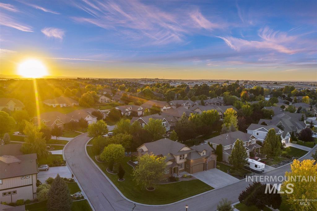 12291 S Essex Way, Nampa, Idaho 83686, 5 Bedrooms, 3.5 Bathrooms, Residential For Sale, Price $705,000,MLS 98995114