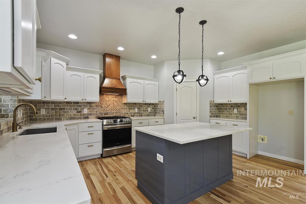 12291 S Essex Way, Nampa, Idaho 83686, 5 Bedrooms, 3.5 Bathrooms, Residential For Sale, Price $705,000,MLS 98995114