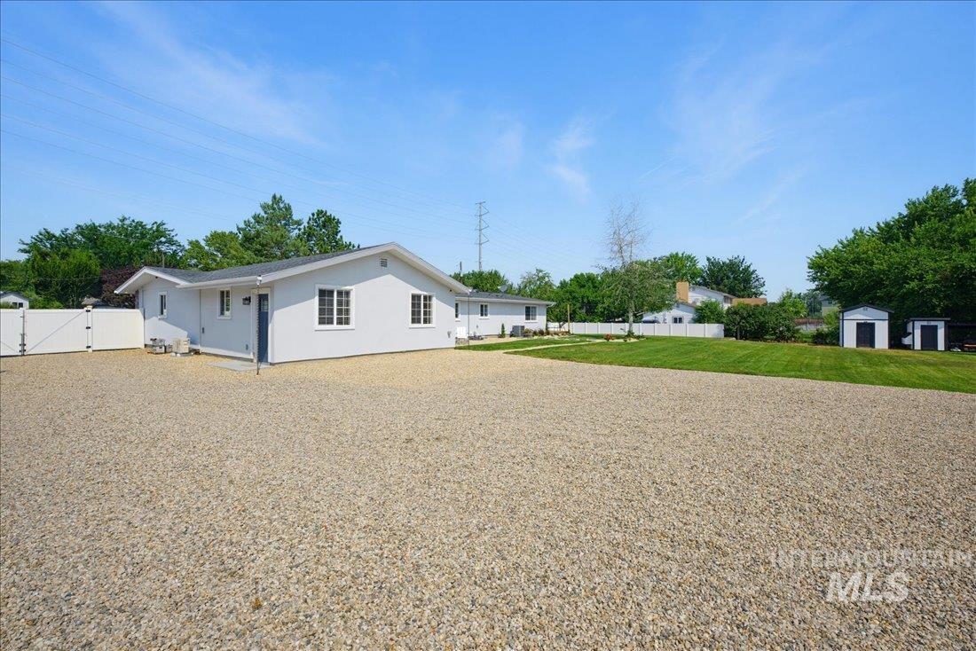 2480 S Cloverdale Rd, Boise, Idaho 83709, 4 Bedrooms, 3 Bathrooms, Residential For Sale, Price $993,750,MLS 98995115