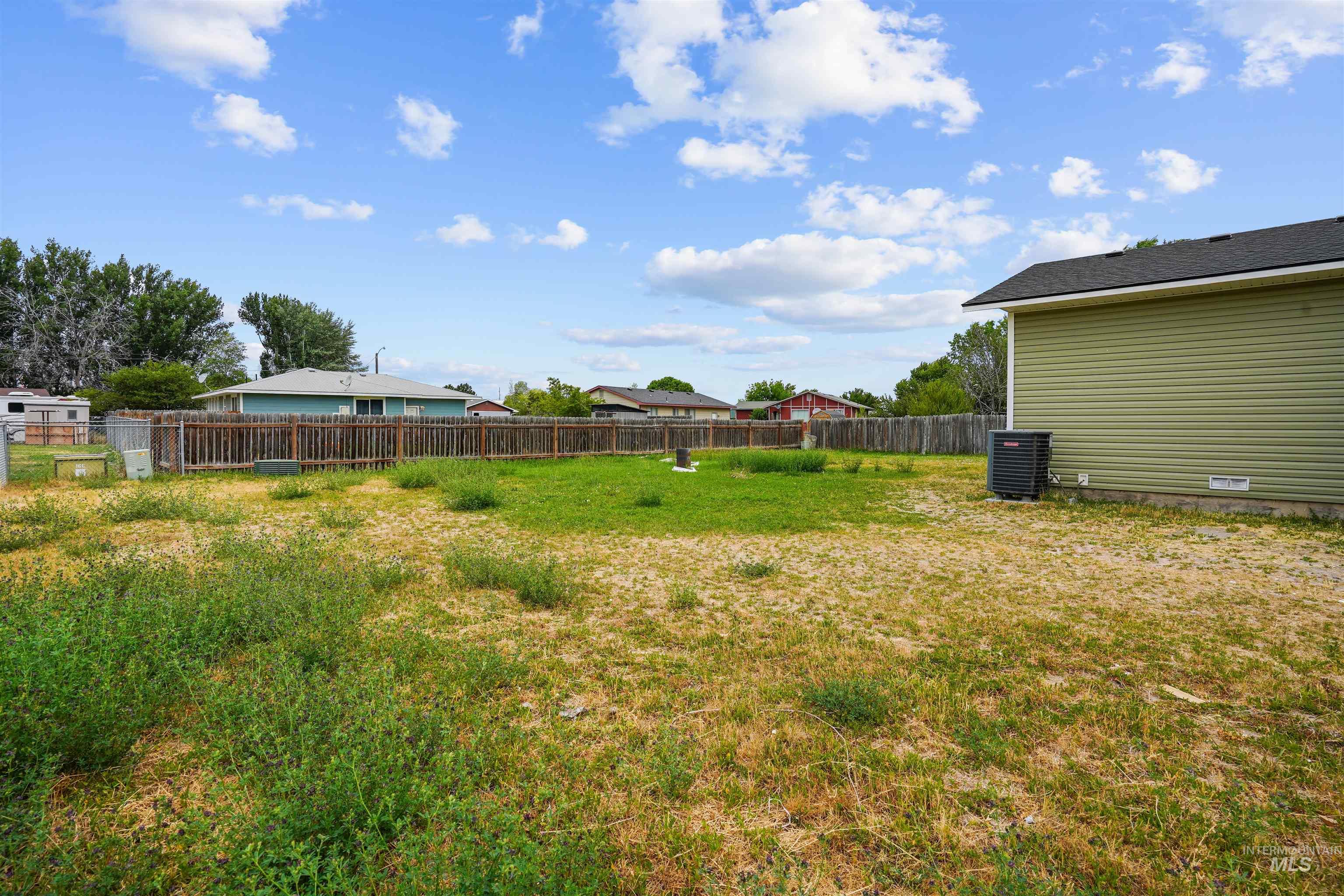 1441 E Street, Heyburn, Idaho 83336, 3 Bedrooms, 1 Bathroom, Residential For Sale, Price $275,000, 98995119