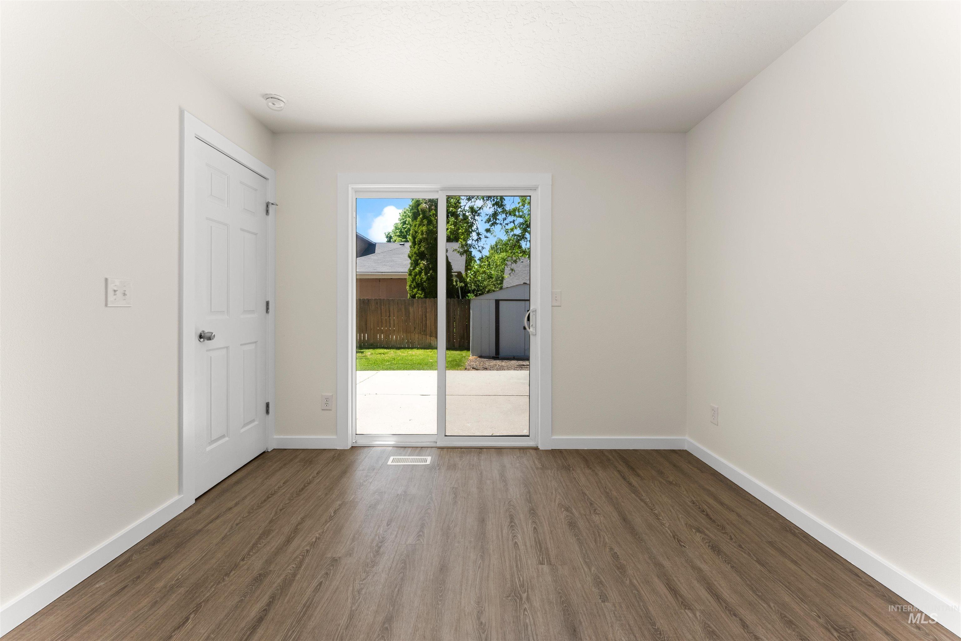3421 N Tweedbrook Pl., Boise, Idaho 83713, 5 Bedrooms, 2.5 Bathrooms, Residential For Sale, Price $599,990,MLS 98995120
