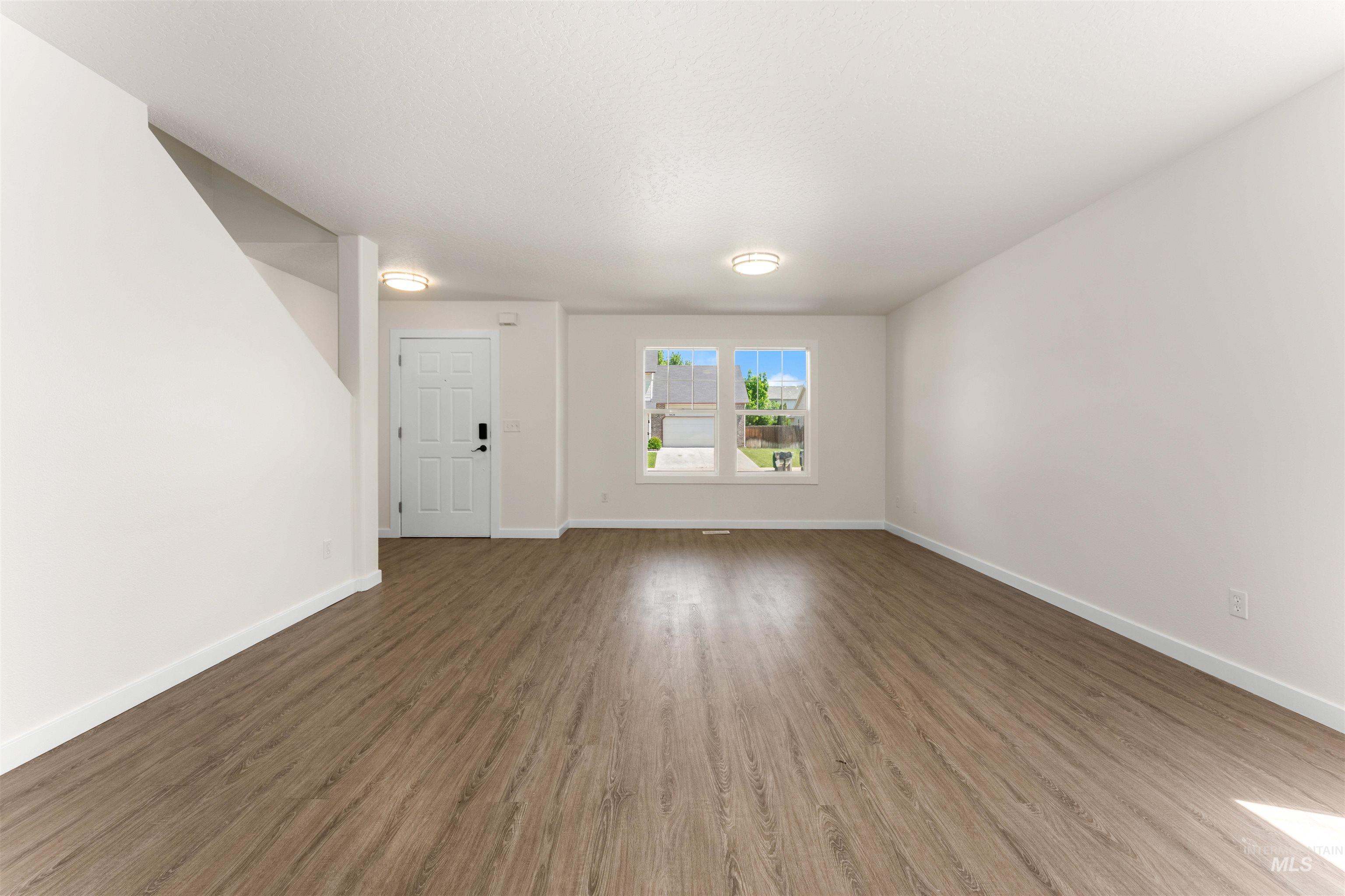 3421 N Tweedbrook Pl., Boise, Idaho 83713, 5 Bedrooms, 2.5 Bathrooms, Residential For Sale, Price $599,990,MLS 98995120
