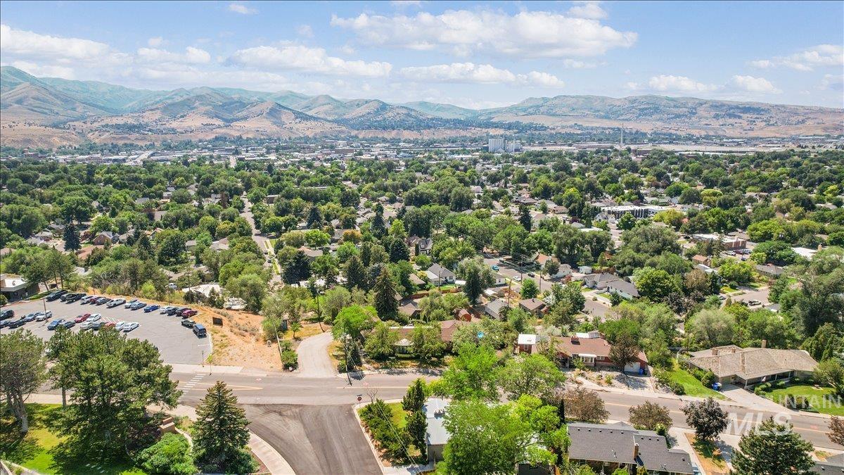 173 S 15th, Pocatello, Idaho 83201, 4 Bedrooms, 3.5 Bathrooms, Residential For Sale, Price $649,000,MLS 98995121