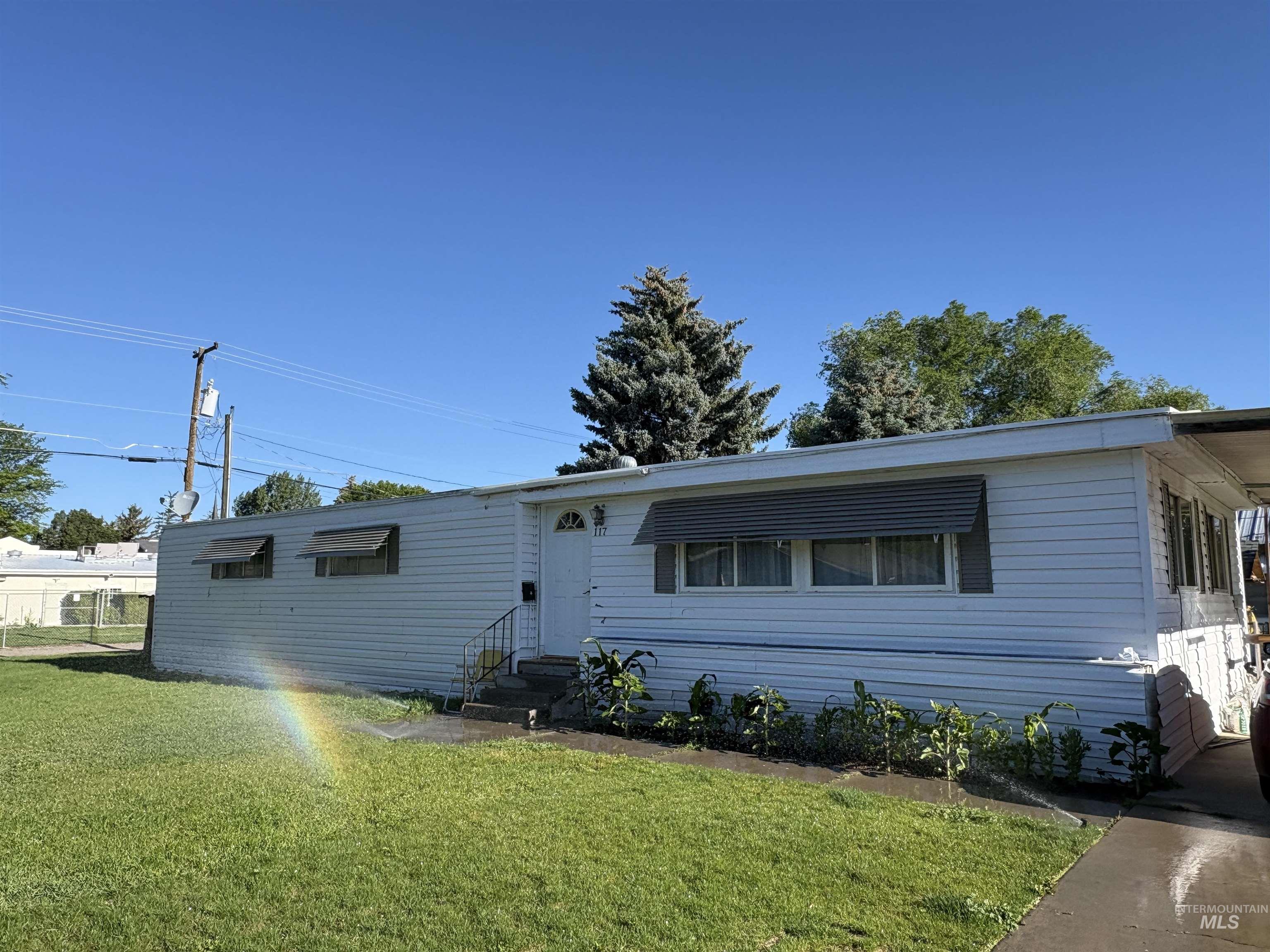117 E 5th Street, Shoshone, Idaho 83352, 3 Bedrooms, 2 Bathrooms, Residential For Sale, Price $168,000, 98995123