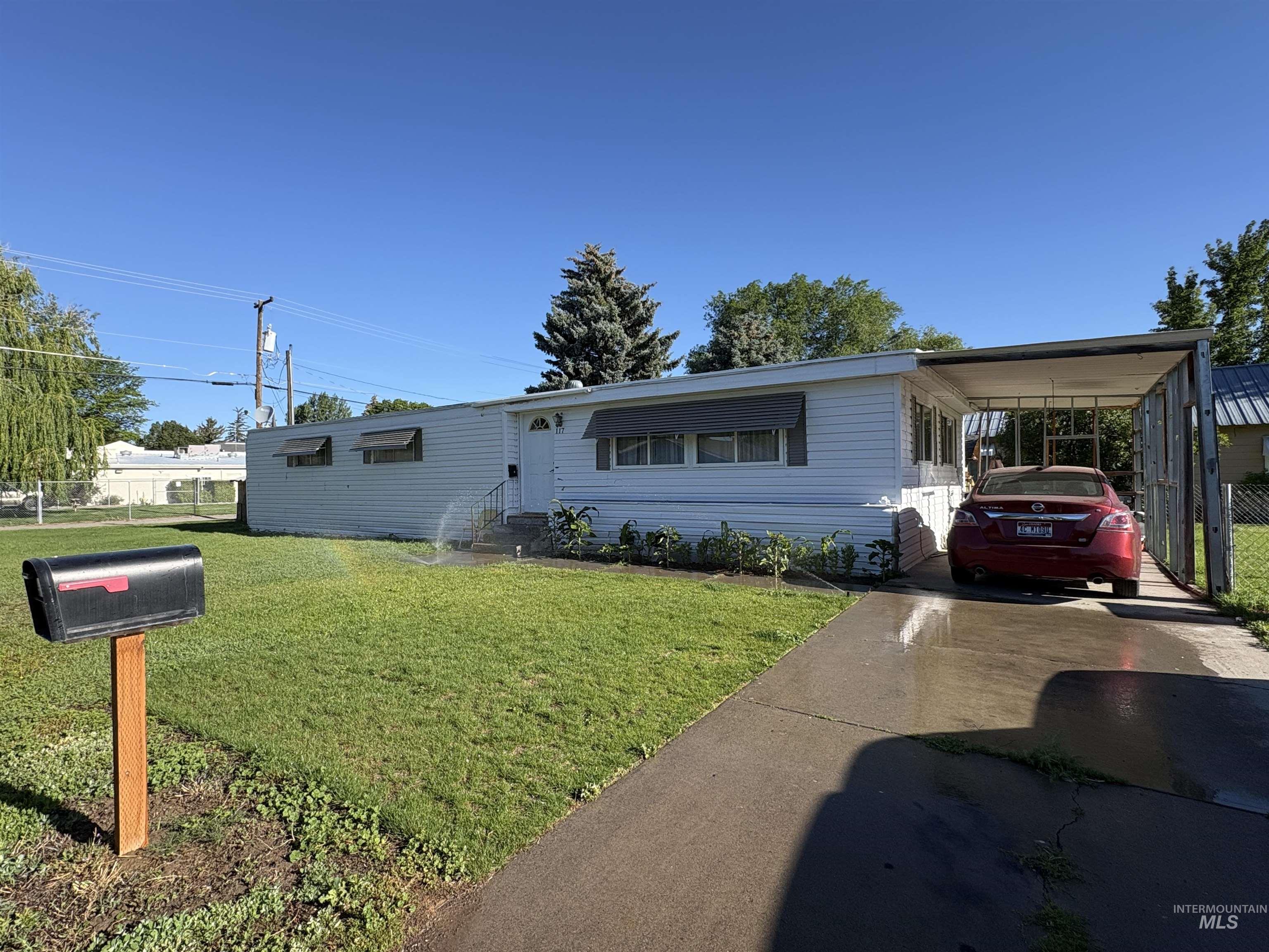 117 E 5th Street, Shoshone, Idaho 83352, 3 Bedrooms, 2 Bathrooms, Residential For Sale, Price $168,000, 98995123
