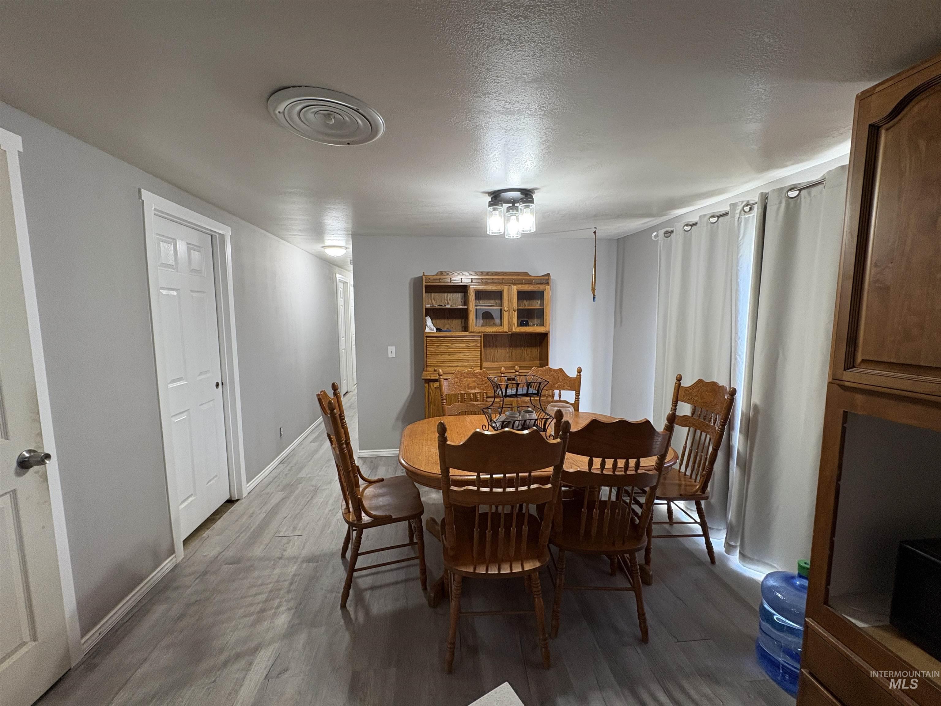 117 E 5th Street, Shoshone, Idaho 83352, 3 Bedrooms, 2 Bathrooms, Residential For Sale, Price $168,000, 98995123