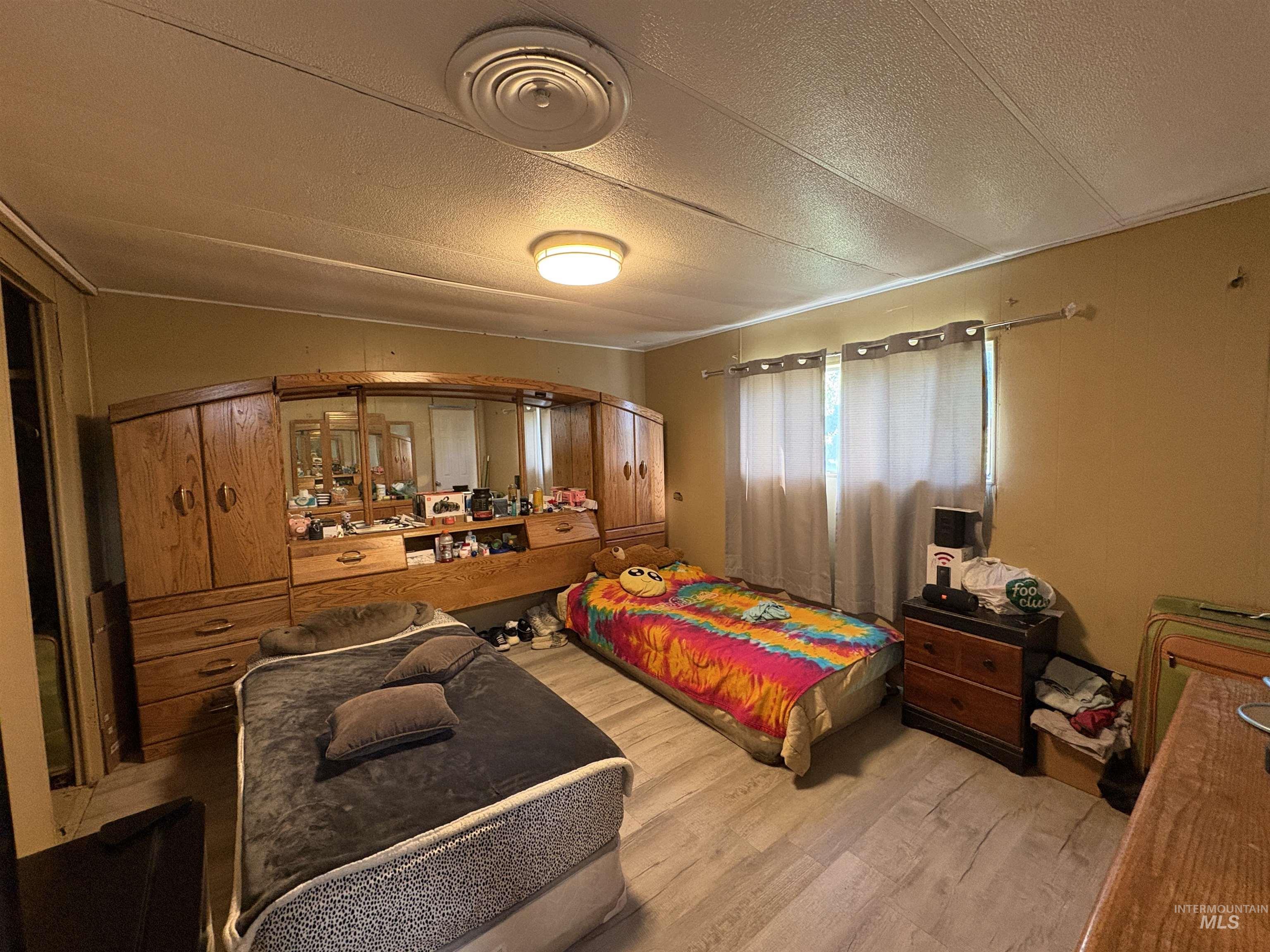 117 E 5th Street, Shoshone, Idaho 83352, 3 Bedrooms, 2 Bathrooms, Residential For Sale, Price $168,000, 98995123