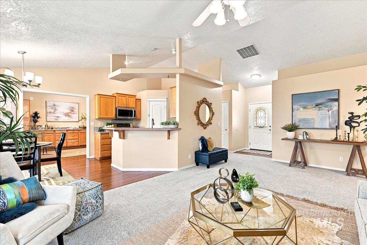 11214 W Poppy St, Boise, Idaho 83713, 4 Bedrooms, 2 Bathrooms, Residential For Sale, Price $459,900,MLS 98995132