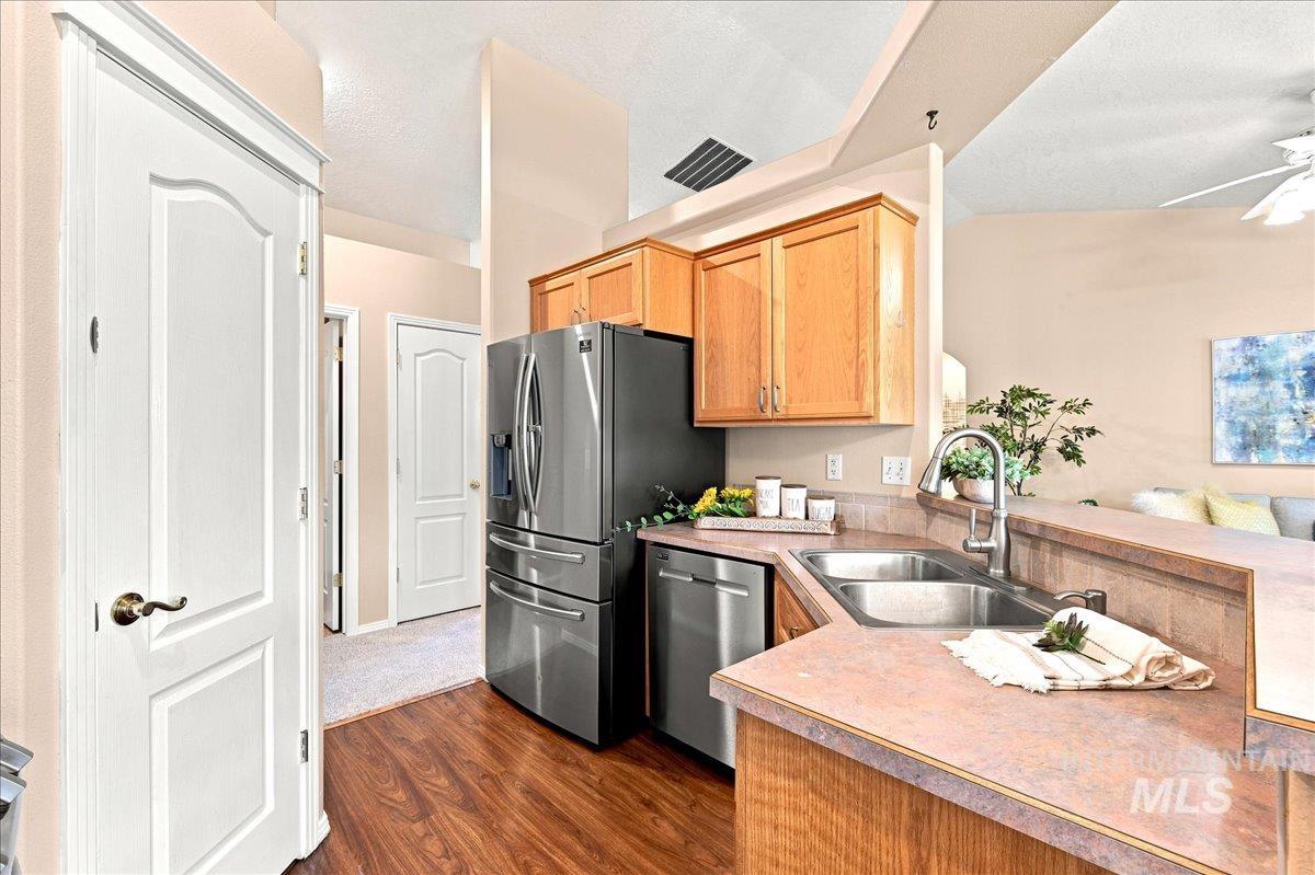 11214 W Poppy St, Boise, Idaho 83713, 4 Bedrooms, 2 Bathrooms, Residential For Sale, Price $459,900,MLS 98995132