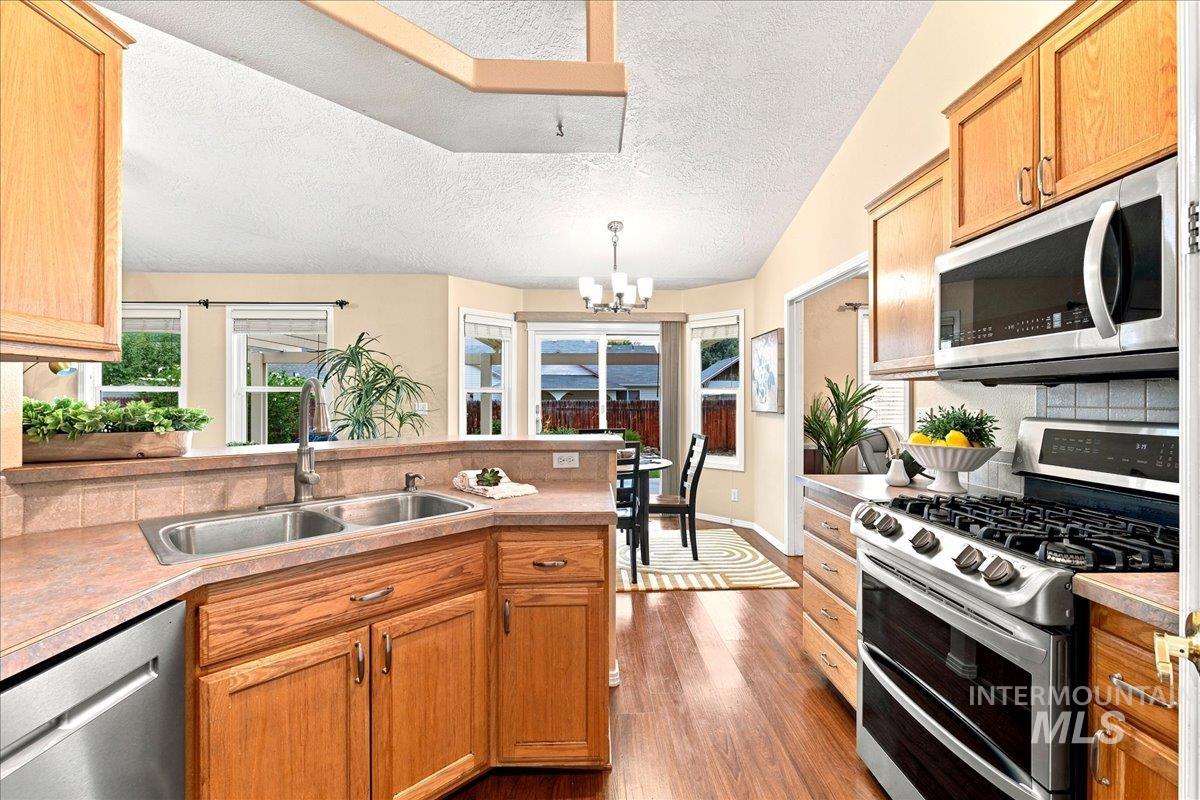 11214 W Poppy St, Boise, Idaho 83713, 4 Bedrooms, 2 Bathrooms, Residential For Sale, Price $459,900,MLS 98995132