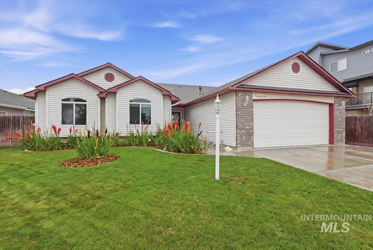 11214 W Poppy St, Boise, Idaho 83713, 4 Bedrooms, 2 Bathrooms, Residential For Sale, Price $459,900,MLS 98995132