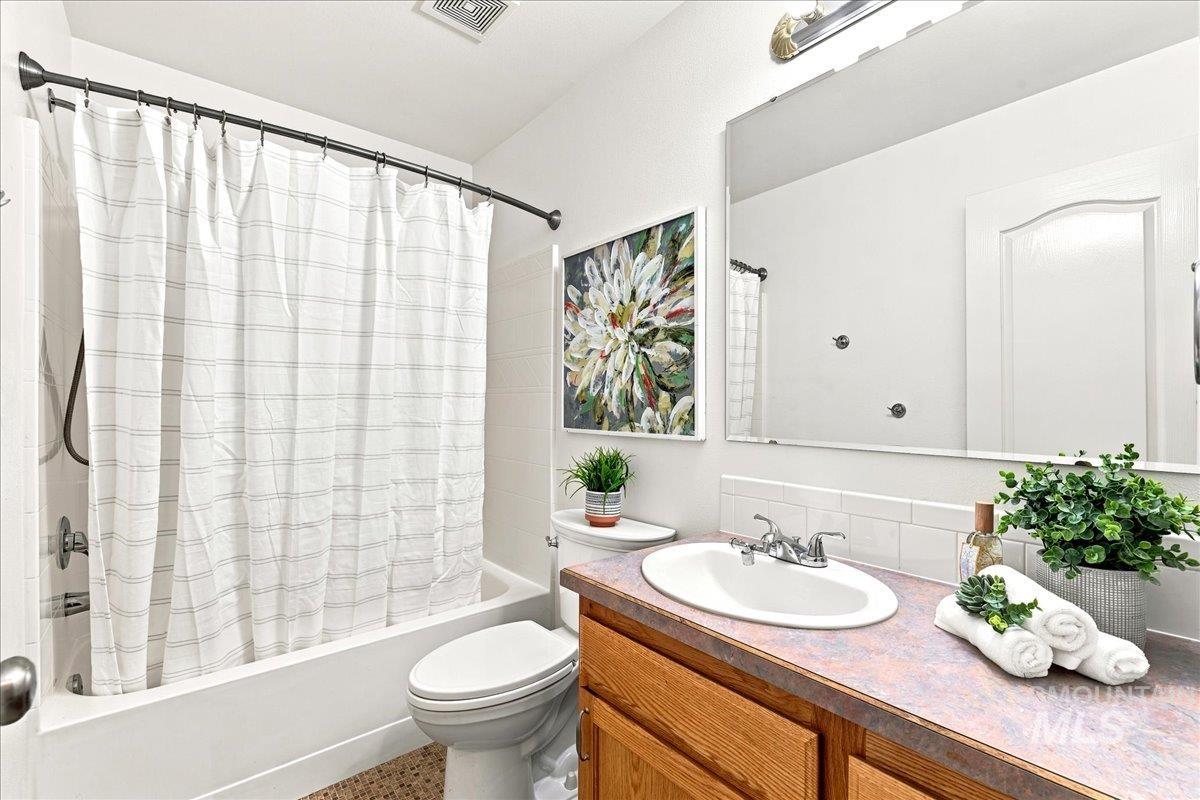 11214 W Poppy St, Boise, Idaho 83713, 4 Bedrooms, 2 Bathrooms, Residential For Sale, Price $459,900,MLS 98995132