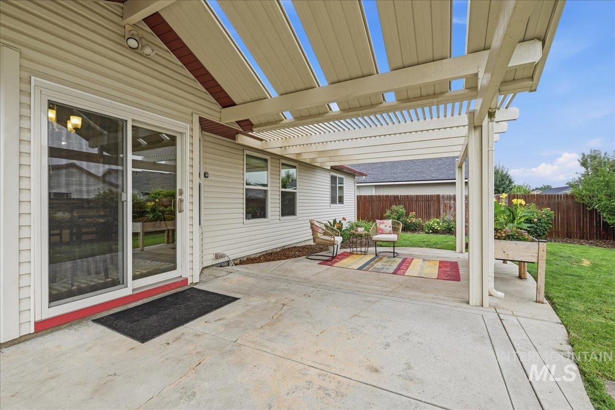 11214 W Poppy St, Boise, Idaho 83713, 4 Bedrooms, 2 Bathrooms, Residential For Sale, Price $459,900,MLS 98995132