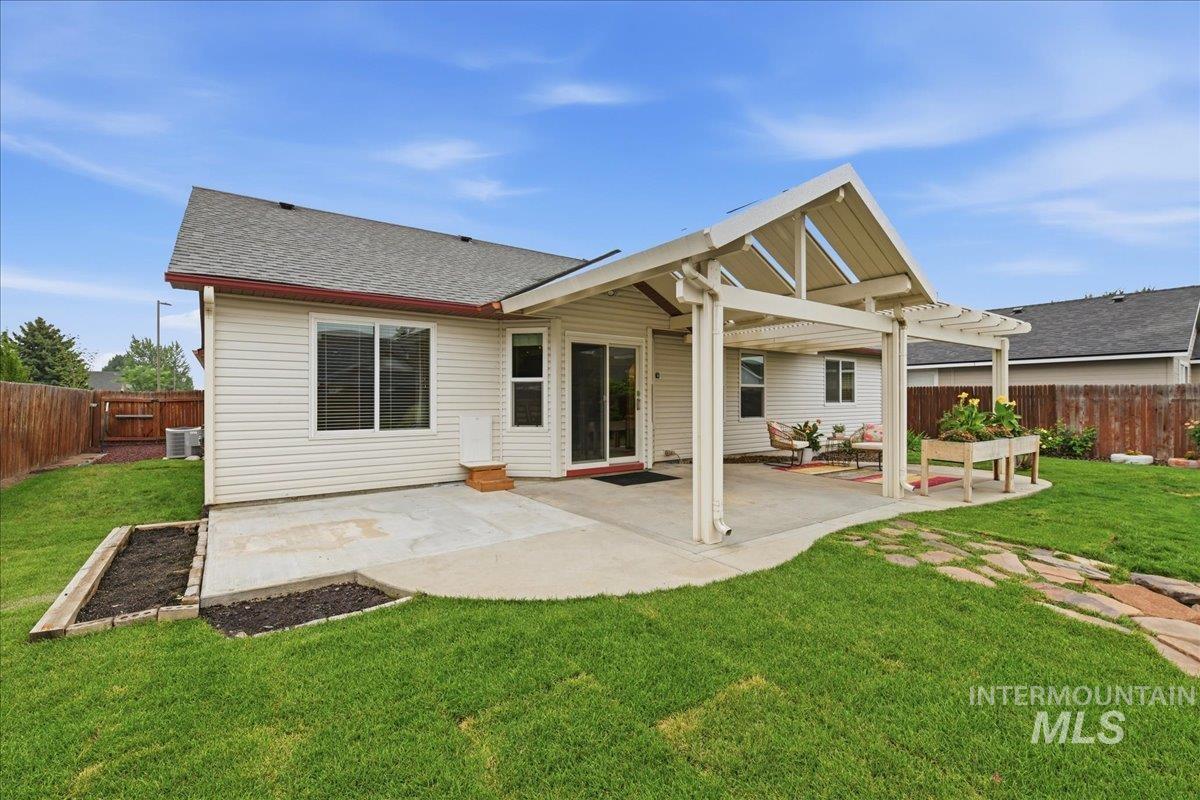 11214 W Poppy St, Boise, Idaho 83713, 4 Bedrooms, 2 Bathrooms, Residential For Sale, Price $459,900,MLS 98995132
