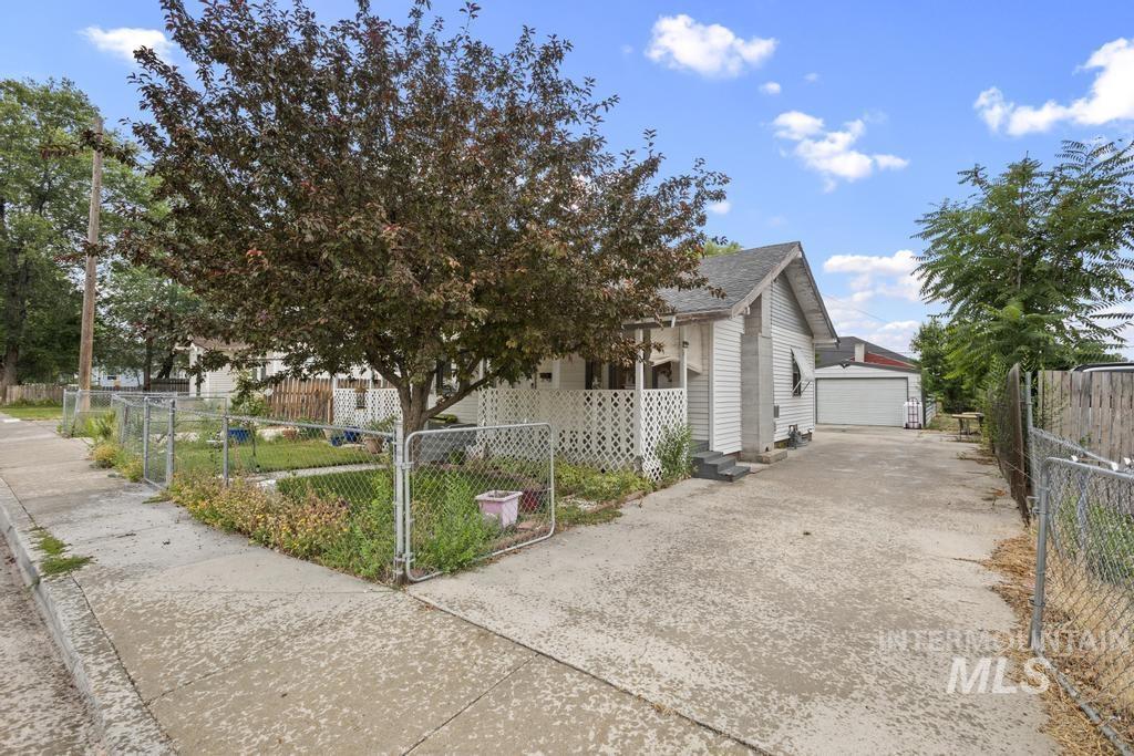 1107 Rosenlof Ave, Nampa, Idaho 83687, 3 Bedrooms, 1 Bathroom, Residential For Sale, Price $264,900, 98995139