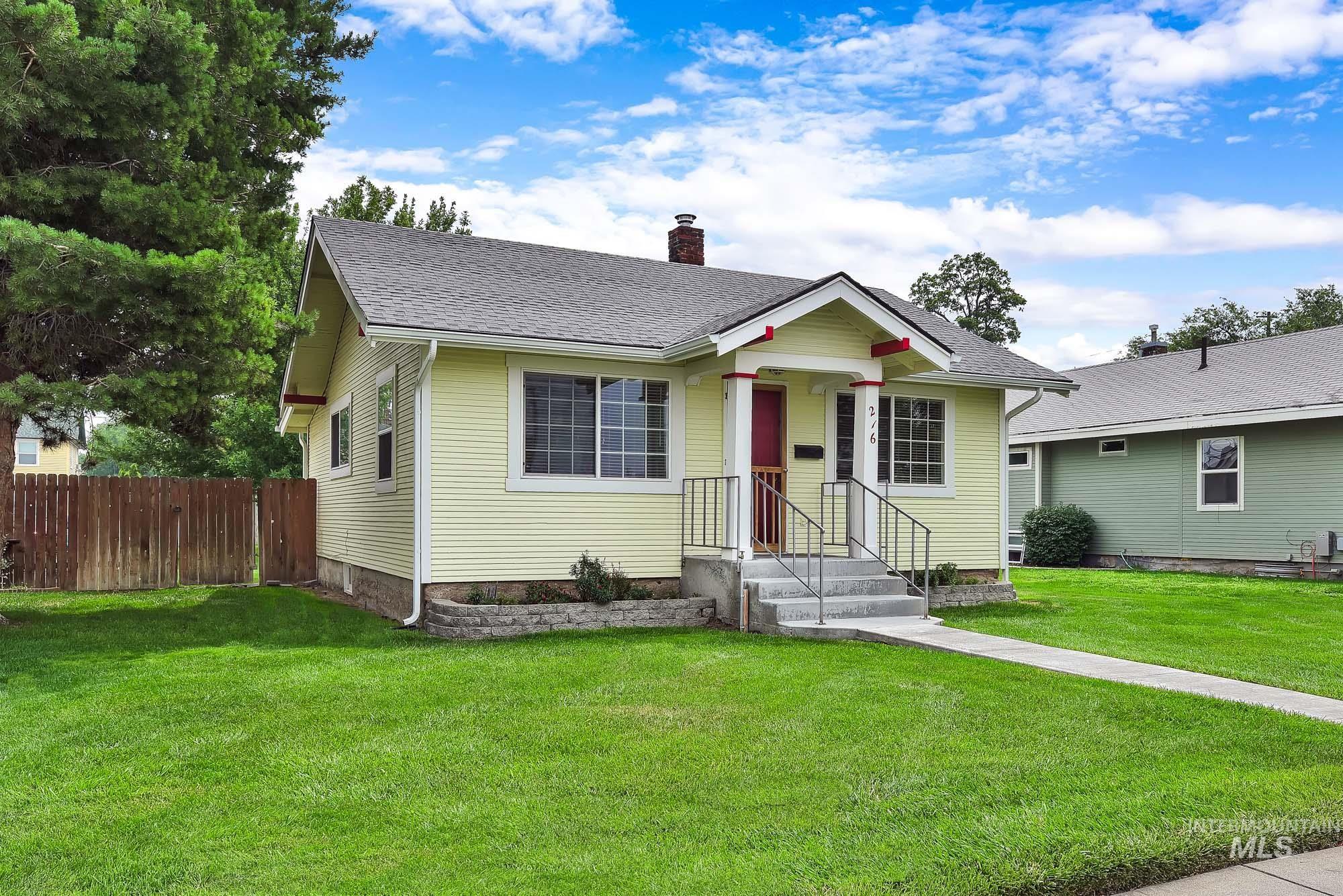 216 14th Ave S, Nampa, Idaho 83651, 2 Bedrooms, 1 Bathroom, Residential For Sale, Price $295,000, 98995140