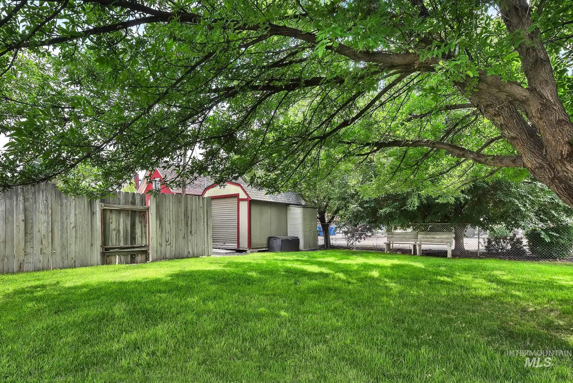 216 14th Ave S, Nampa, Idaho 83651, 2 Bedrooms, 1 Bathroom, Residential For Sale, Price $295,000, 98995140