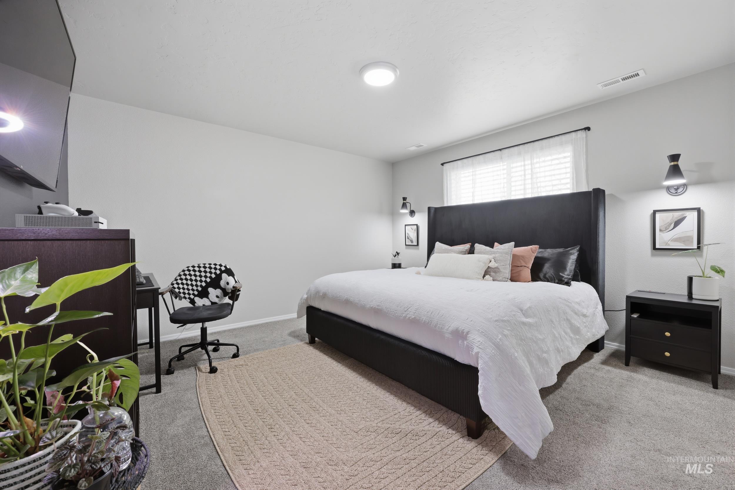 19602 Watling, Caldwell, Idaho 83605, 3 Bedrooms, 2 Bathrooms, Residential For Sale, Price $385,000,MLS 98995141