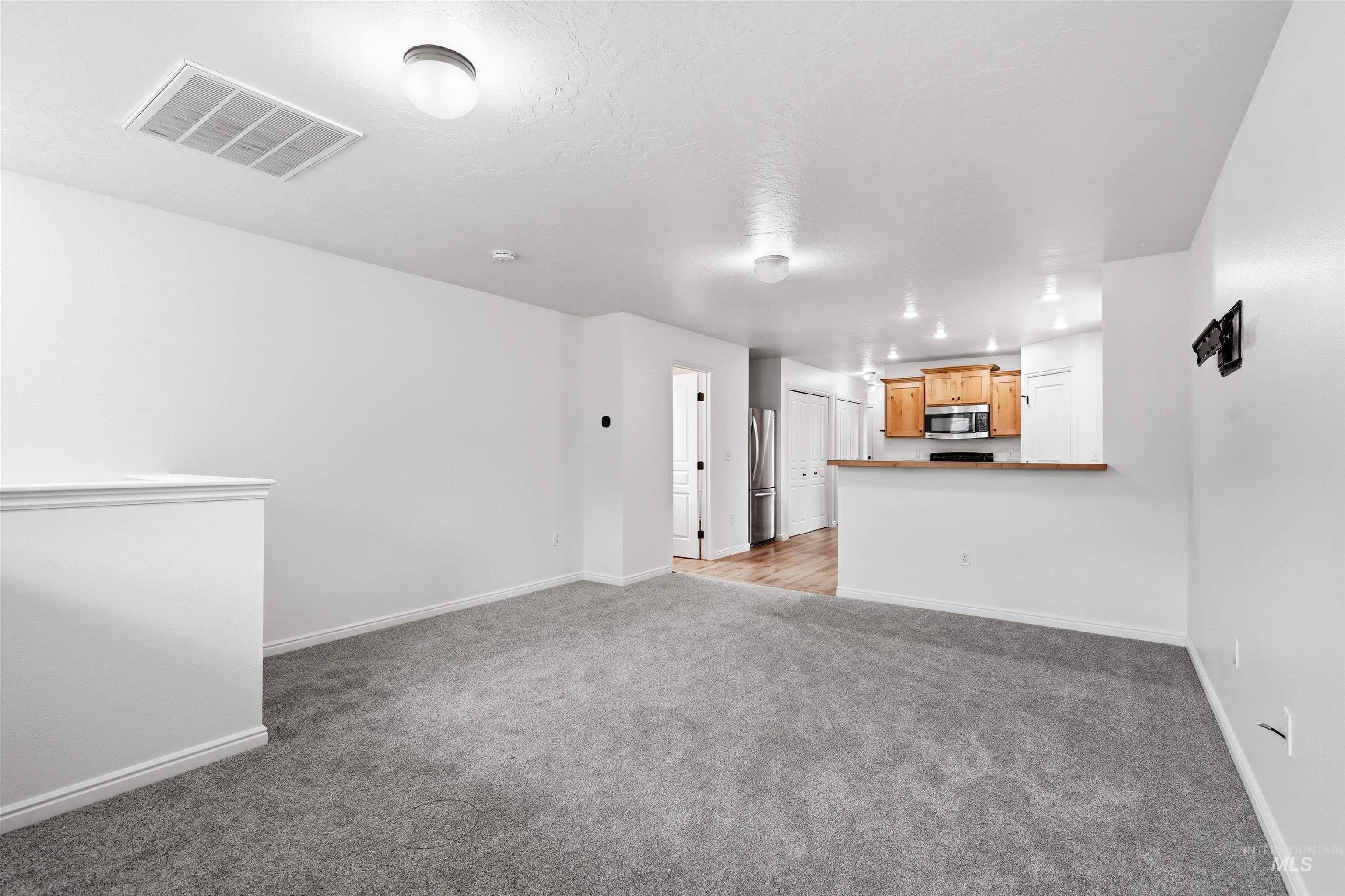6219 W York, Boise, Idaho 83704, 4 Bedrooms, 3.5 Bathrooms, Residential For Sale, Price $429,900, 98995142