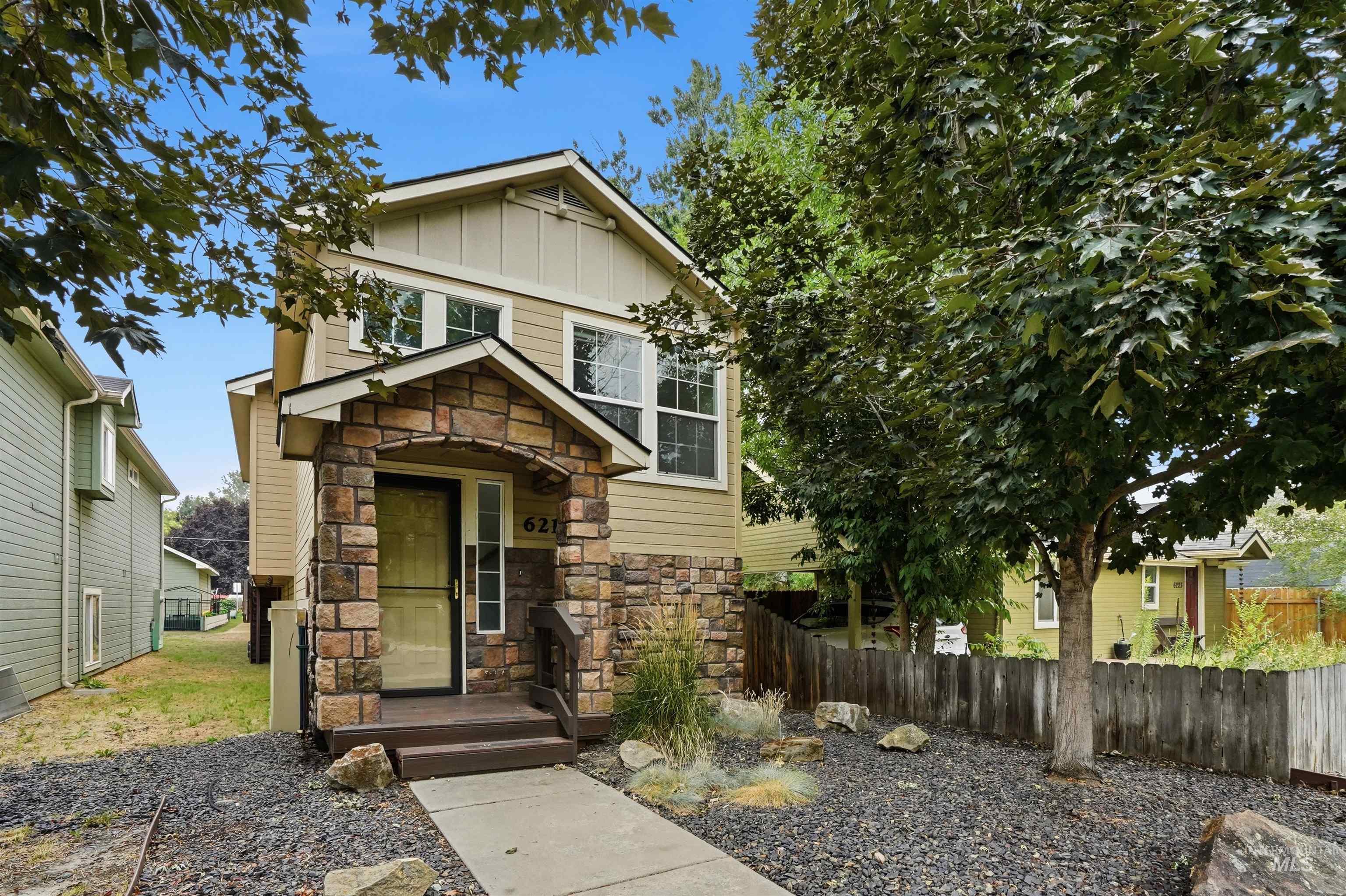 6219 W York, Boise, Idaho 83704, 4 Bedrooms, 3.5 Bathrooms, Residential For Sale, Price $429,900, 98995142