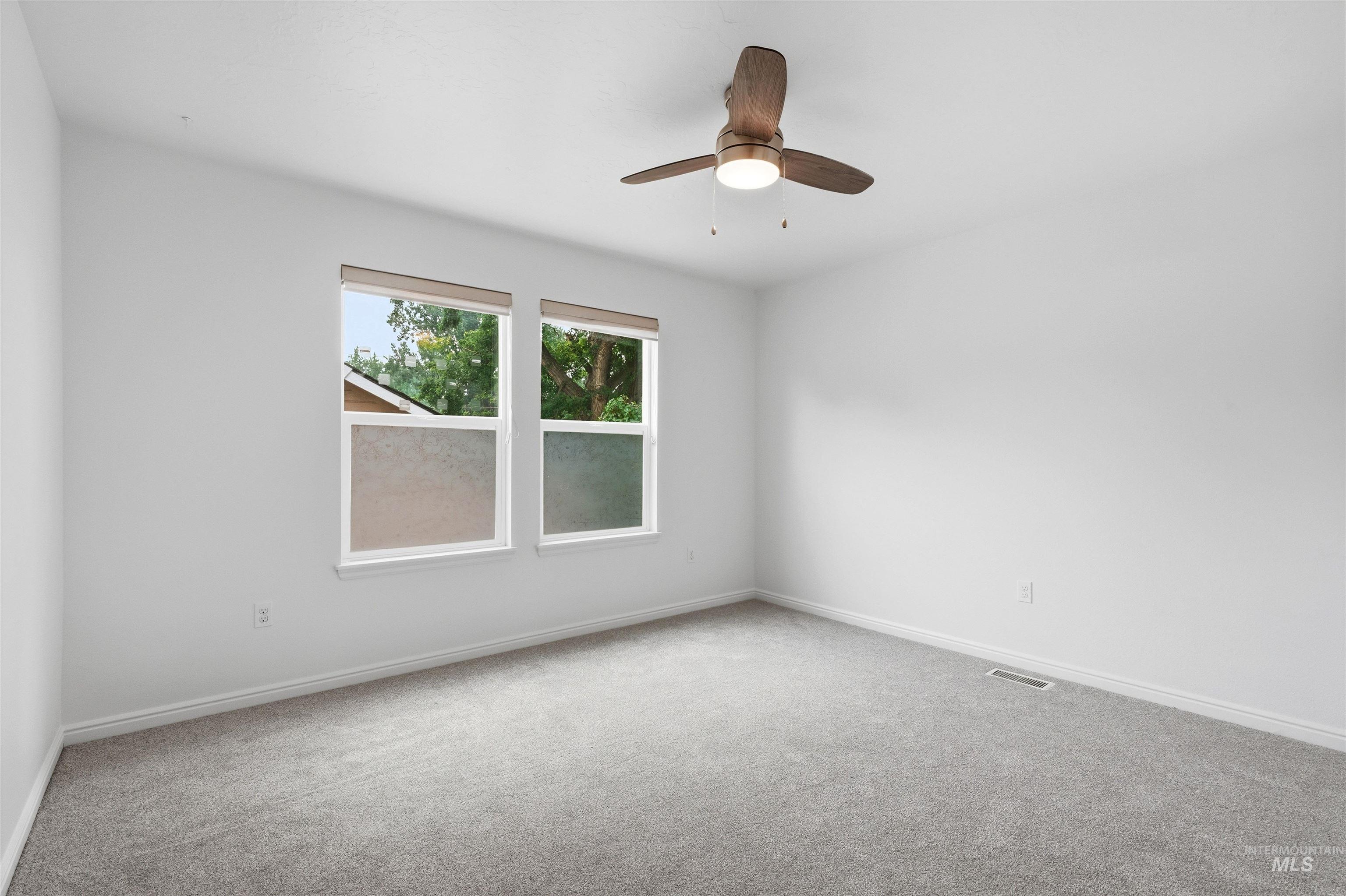 6219 W York, Boise, Idaho 83704, 4 Bedrooms, 3.5 Bathrooms, Residential For Sale, Price $429,900, 98995142