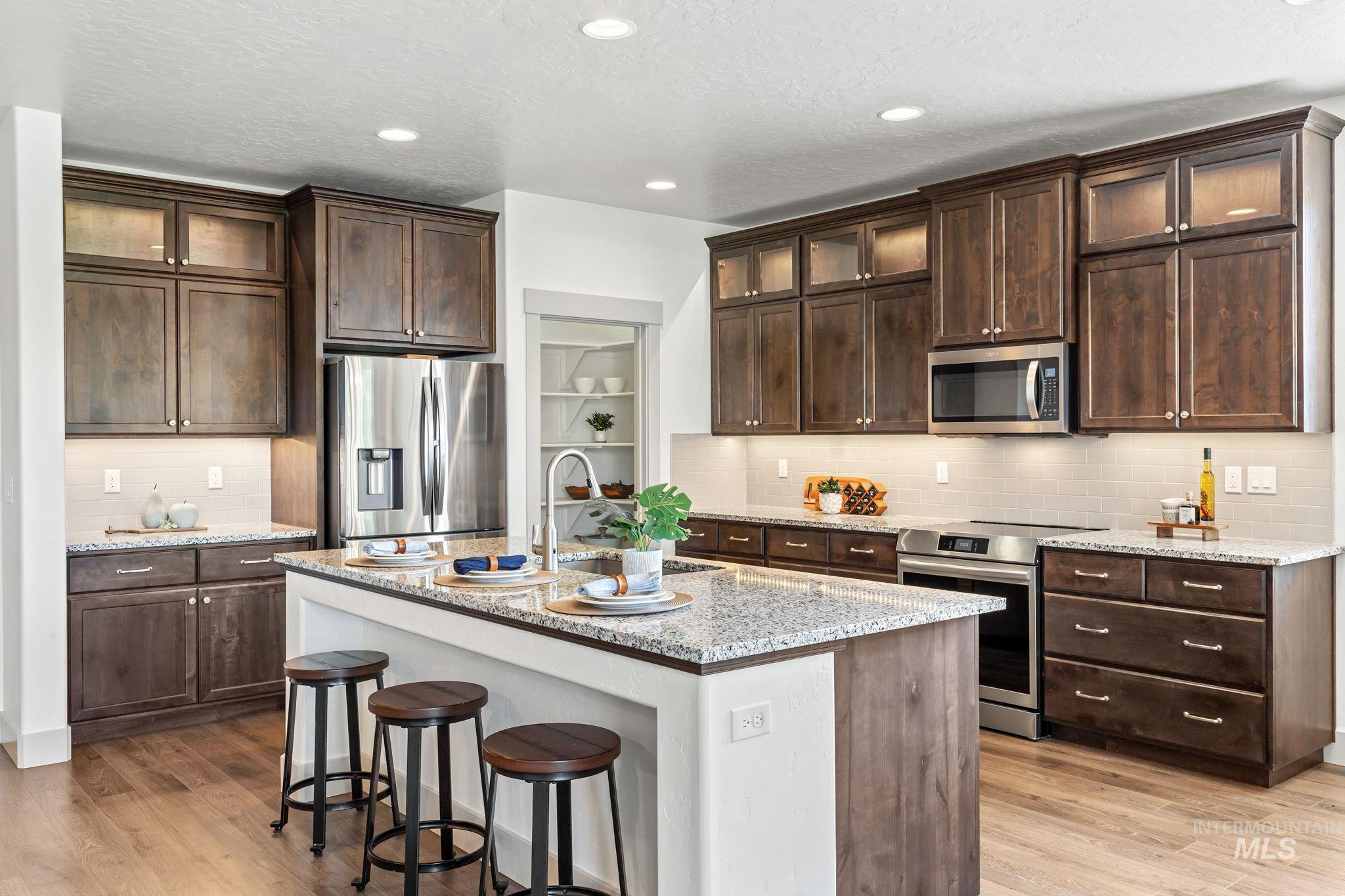 6211 E Path Dr, Nampa, Idaho 83687, 2 Bedrooms, 3.5 Bathrooms, Residential For Sale, Price $699,999,MLS 98995143
