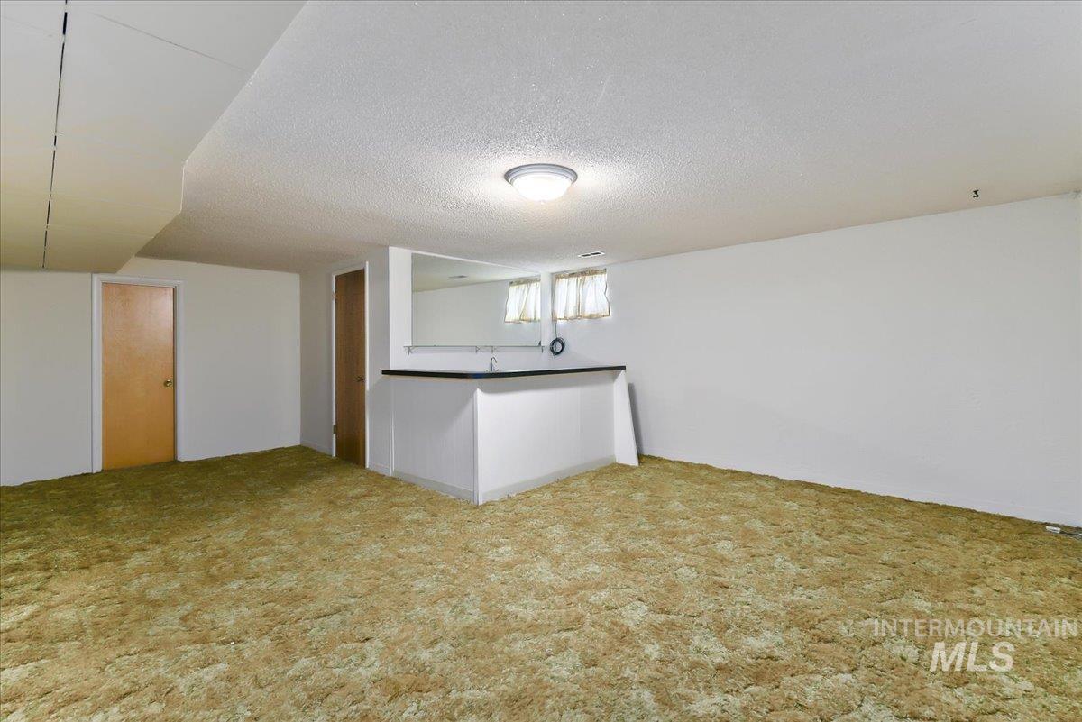 111 Palmer Dr, Nampa, Idaho 83686, 6 Bedrooms, 4 Bathrooms, Residential For Sale, Price $525,000, 98995145