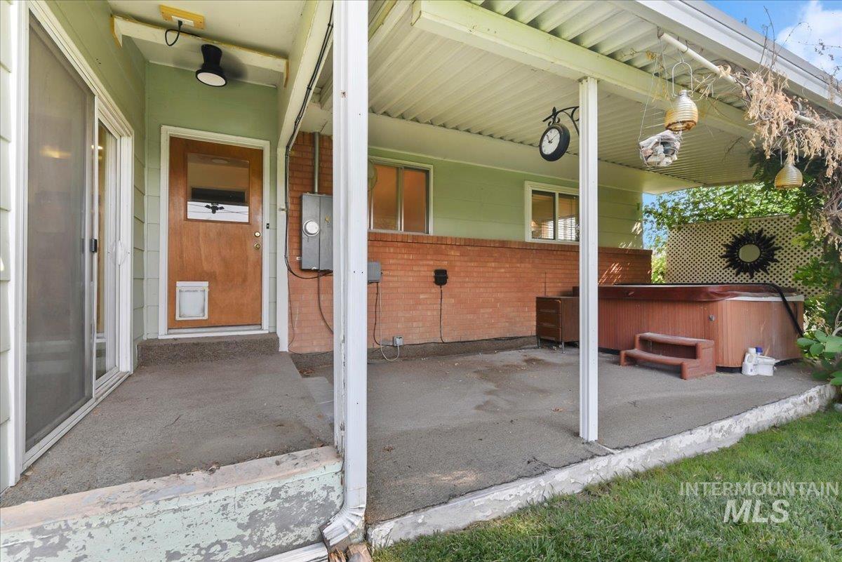 111 Palmer Dr, Nampa, Idaho 83686, 6 Bedrooms, 4 Bathrooms, Residential For Sale, Price $525,000, 98995145