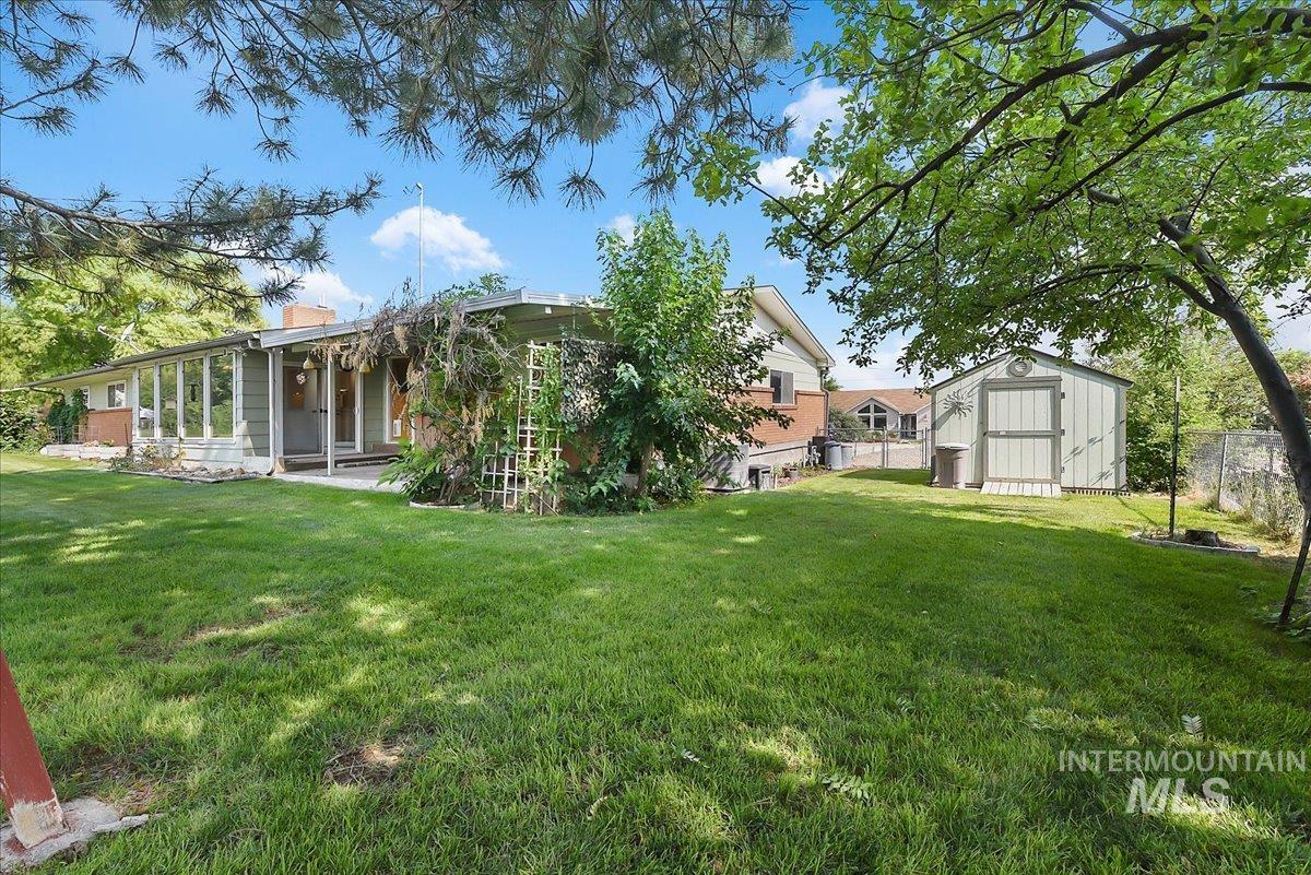 111 Palmer Dr, Nampa, Idaho 83686, 6 Bedrooms, 4 Bathrooms, Residential For Sale, Price $525,000, 98995145