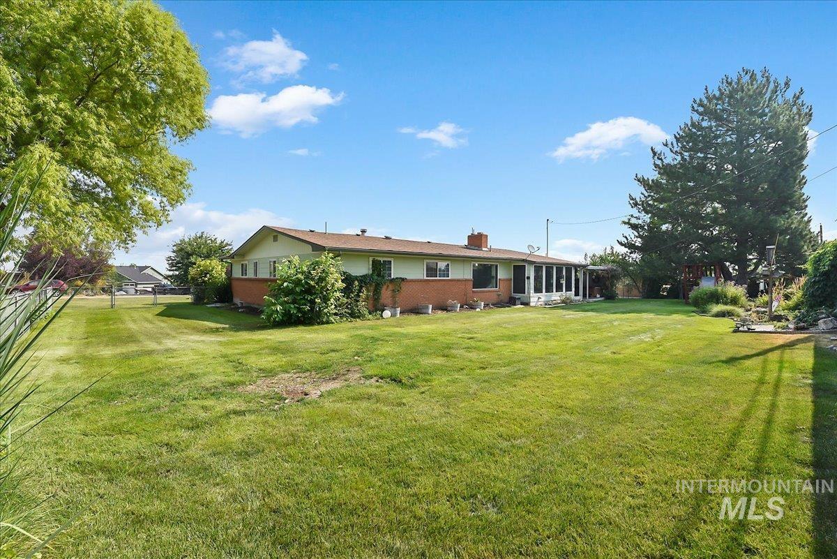 111 Palmer Dr, Nampa, Idaho 83686, 6 Bedrooms, 4 Bathrooms, Residential For Sale, Price $525,000, 98995145