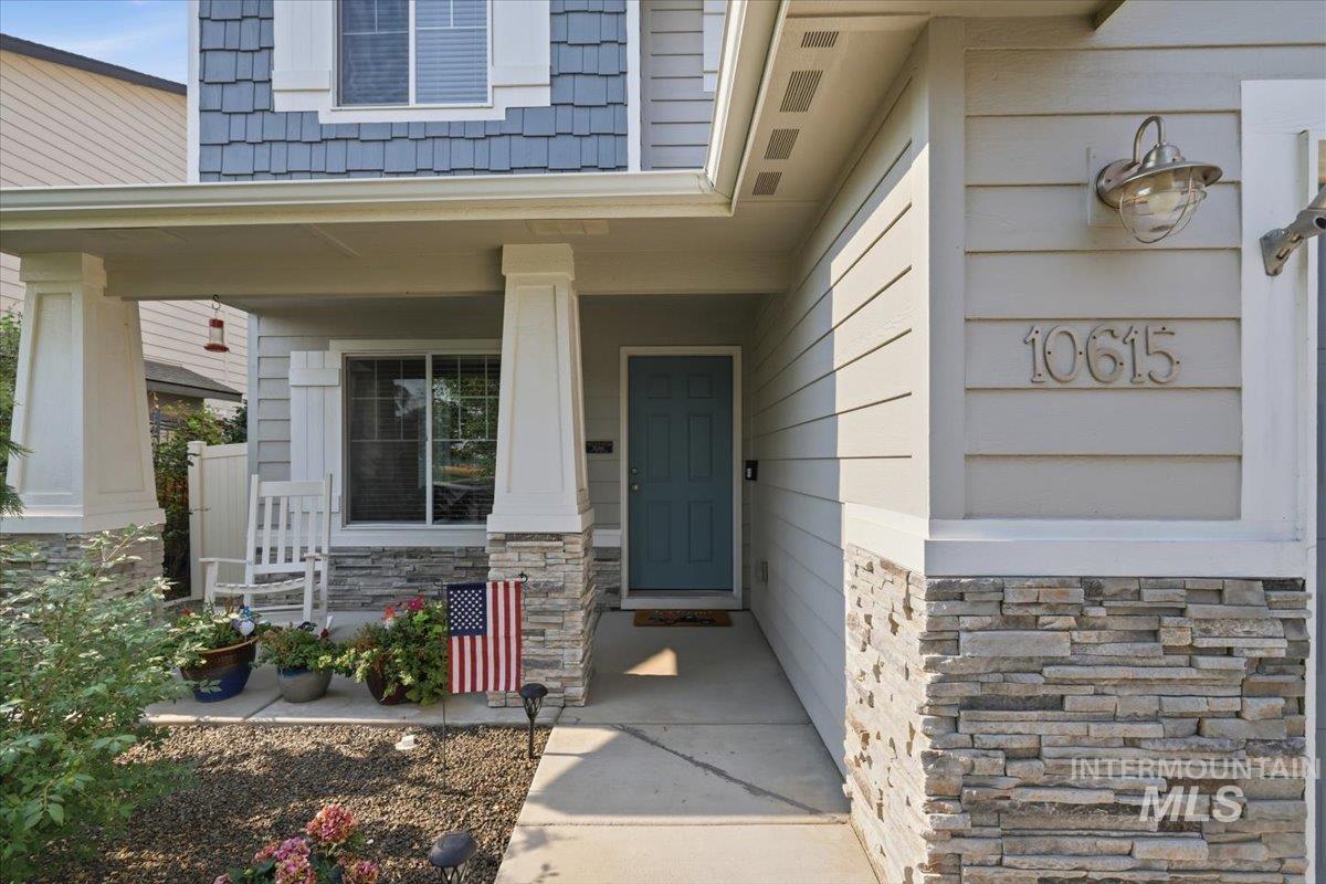 10615 Hackberry Street, Nampa, Idaho 83687, 4 Bedrooms, 2.5 Bathrooms, Residential For Sale, Price $459,000,MLS 98995146